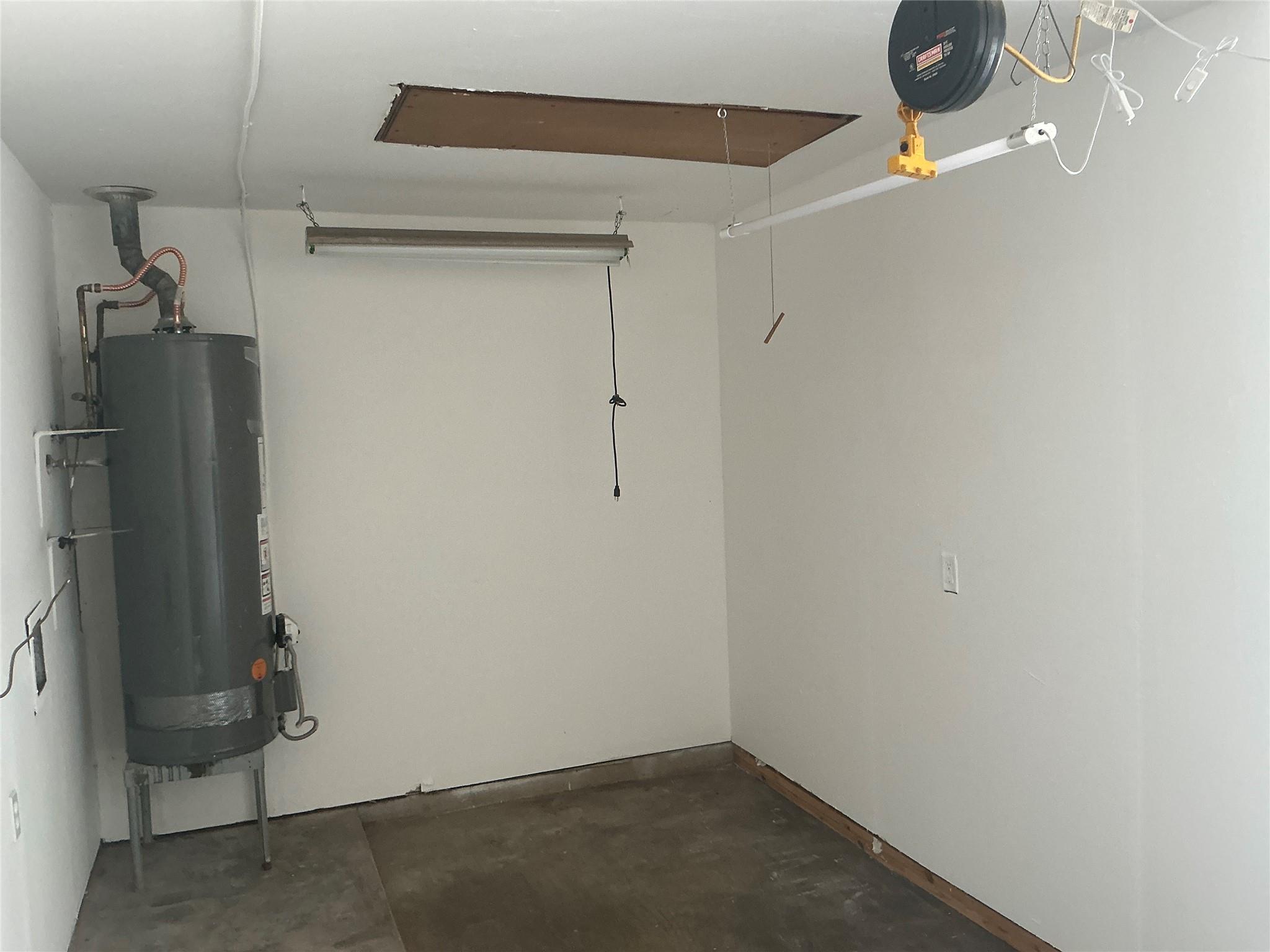 main property photo 36
