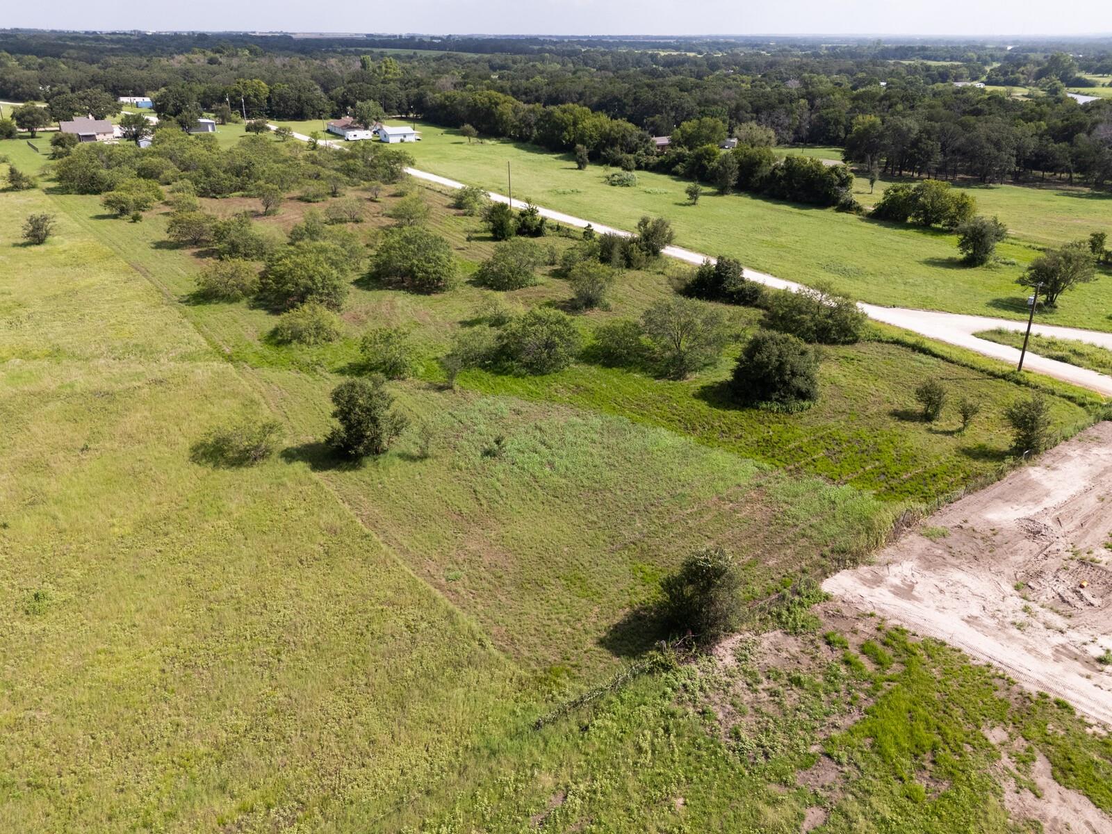 main property photo 9