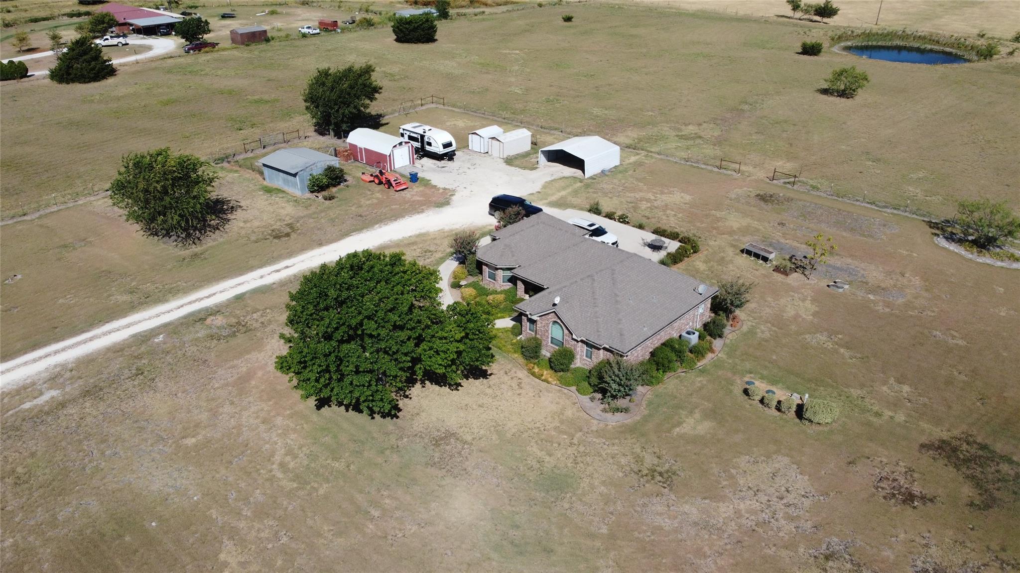 main property photo 23