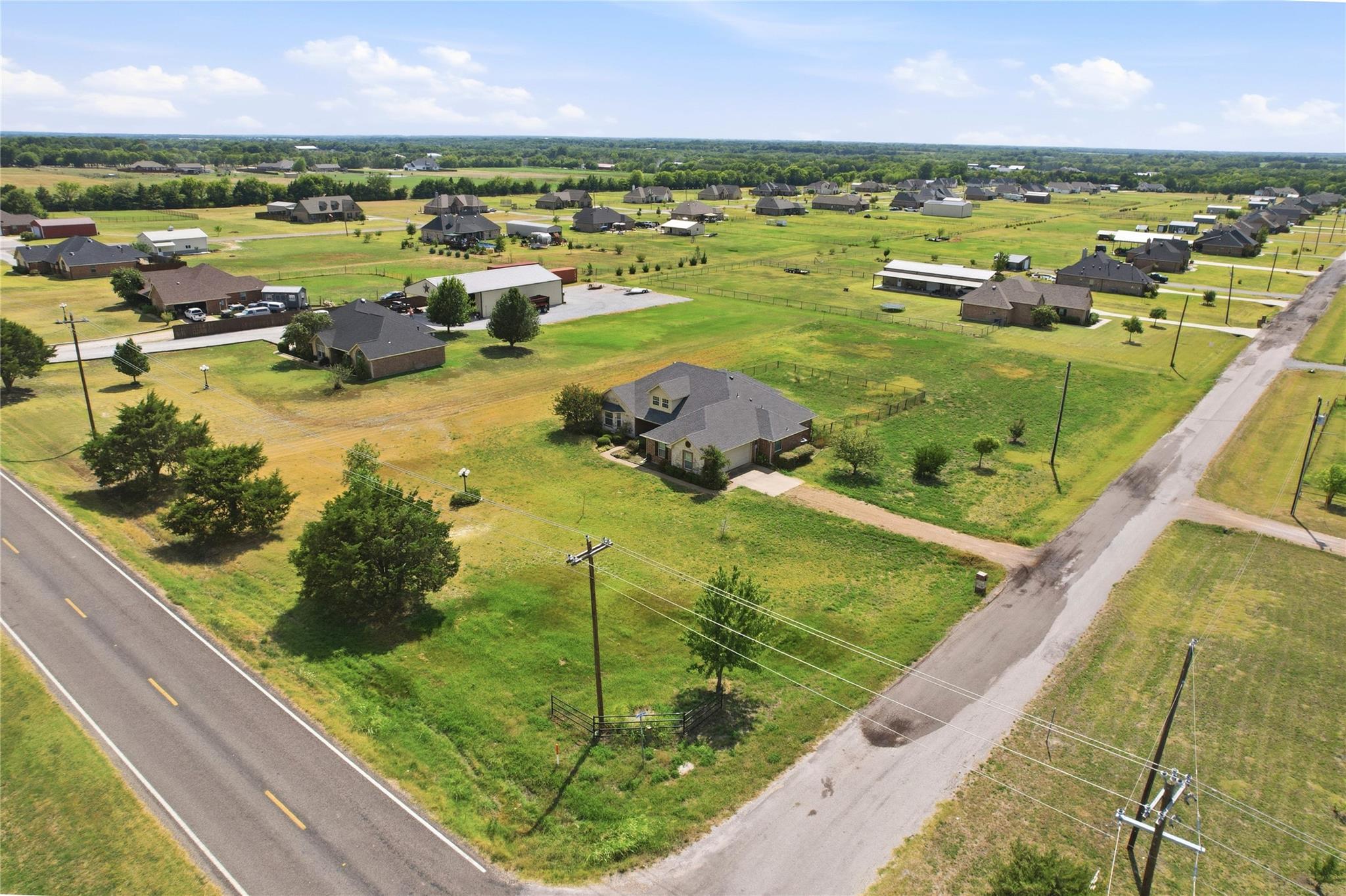 main property photo 30