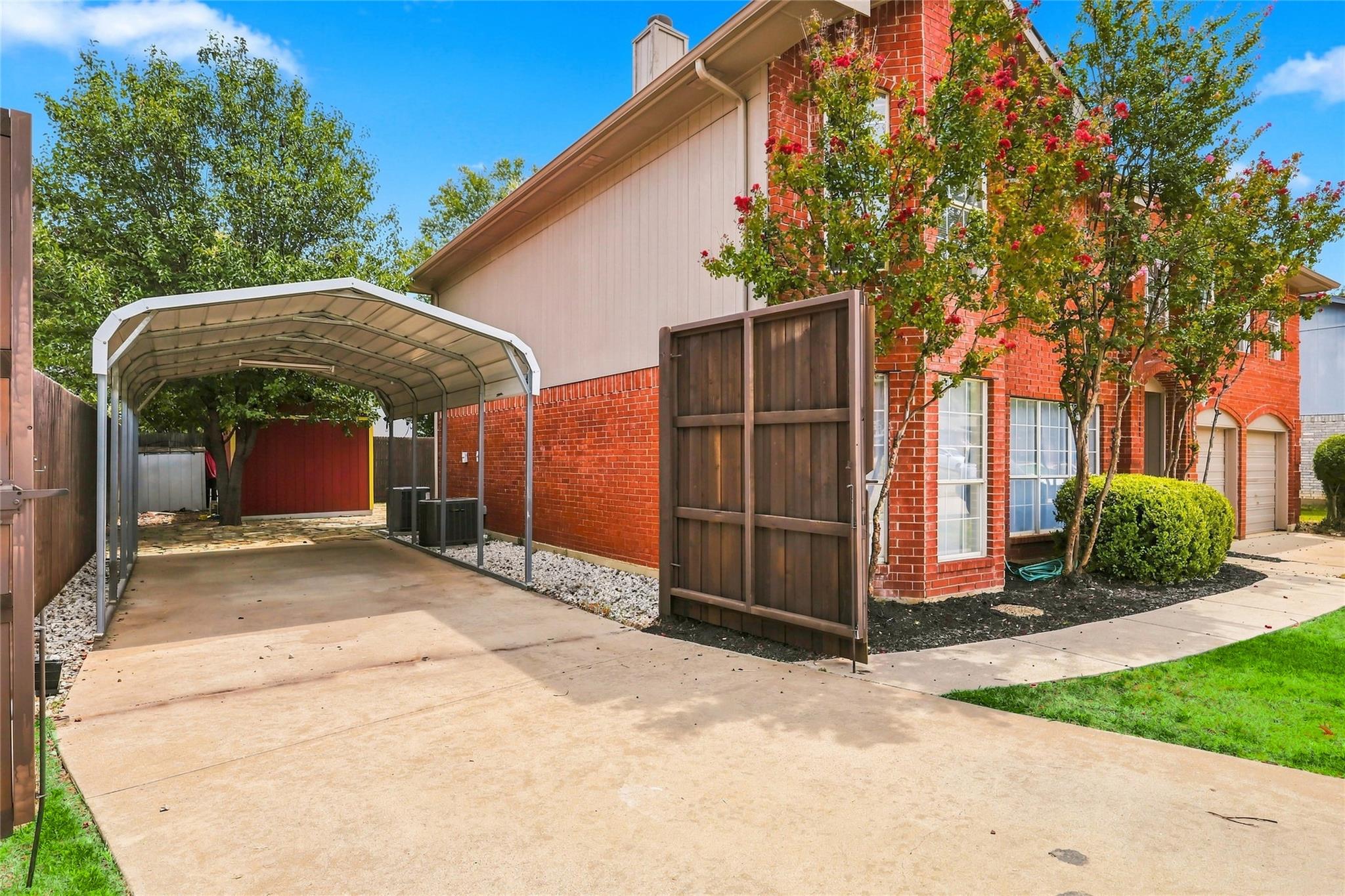 main property photo 6