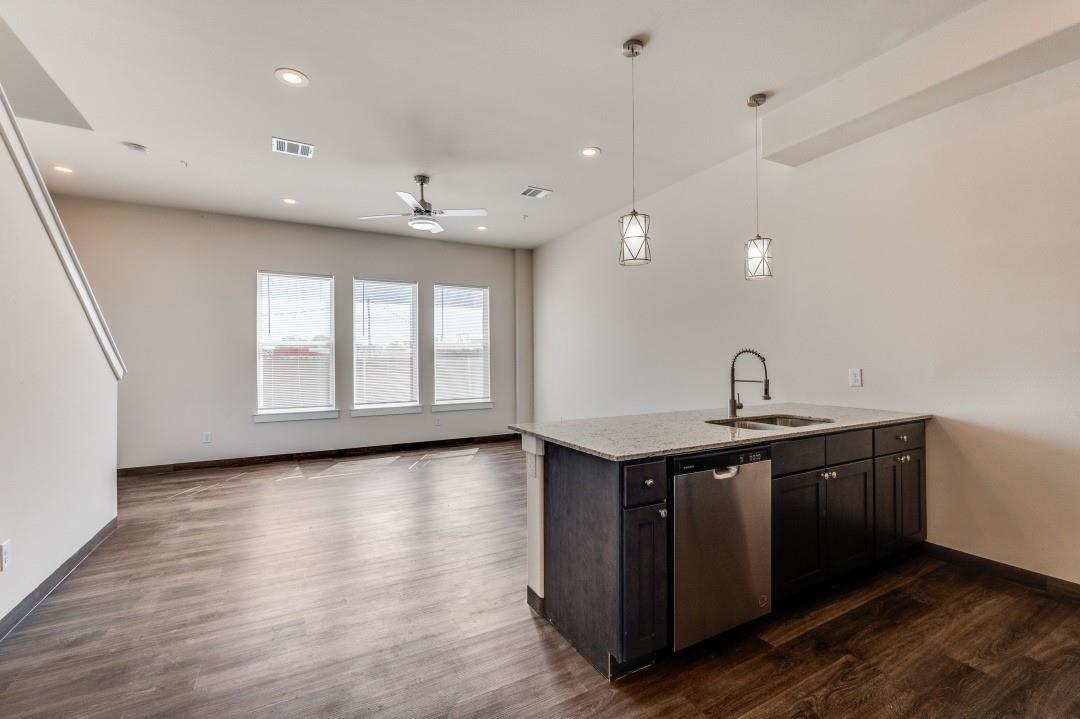 property viewer photo 3