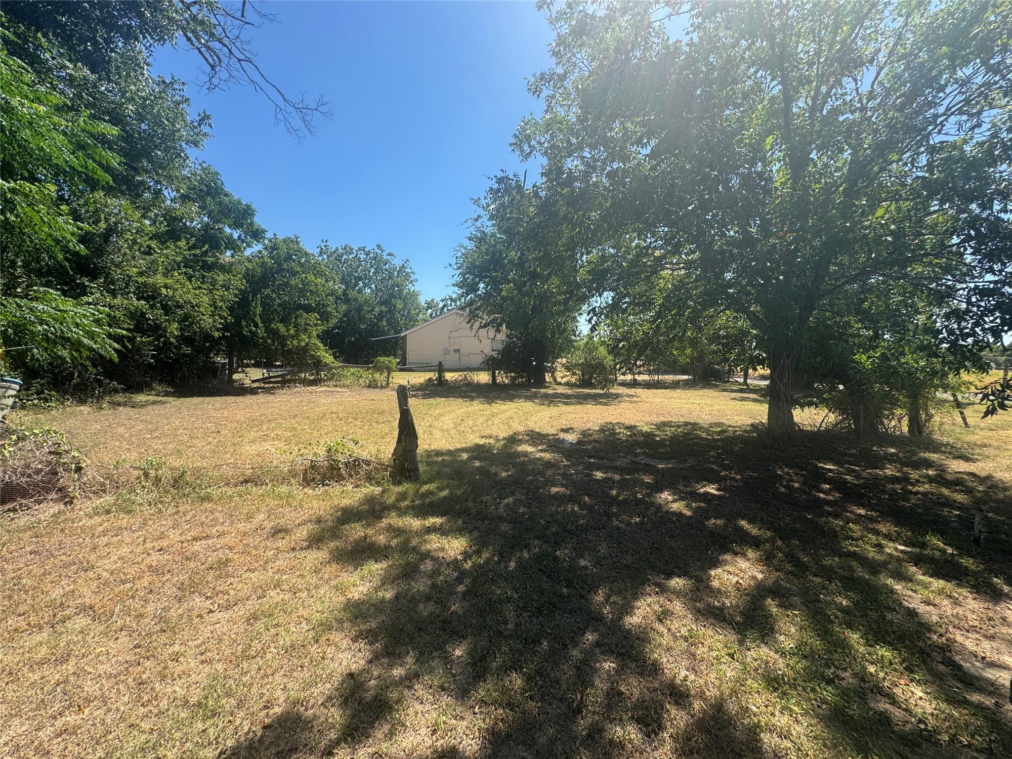 main property photo 13