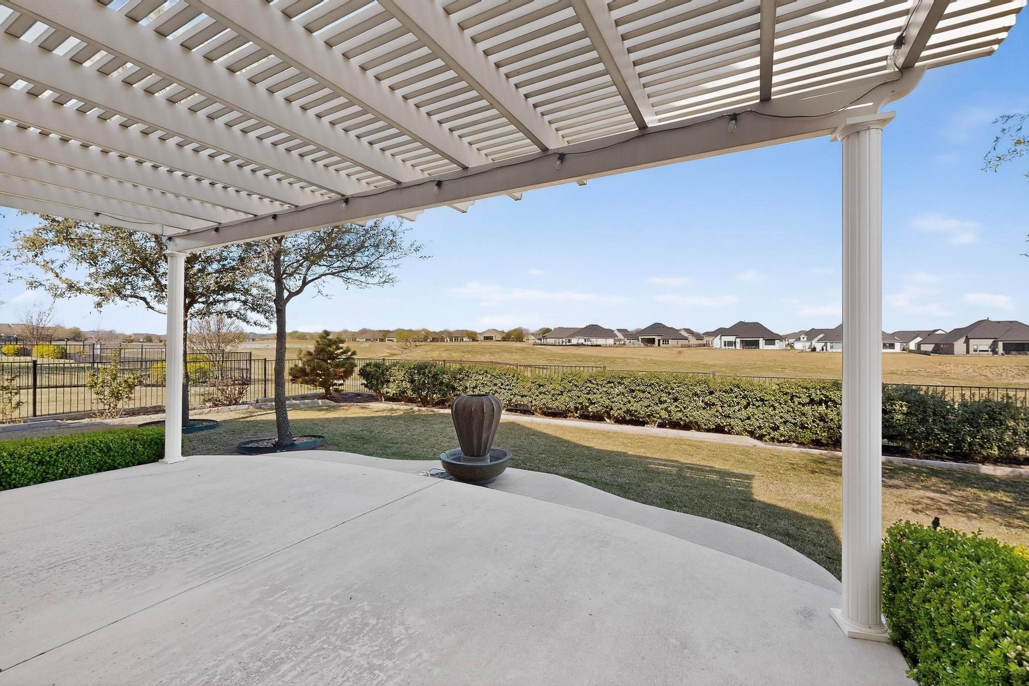 main property photo 34