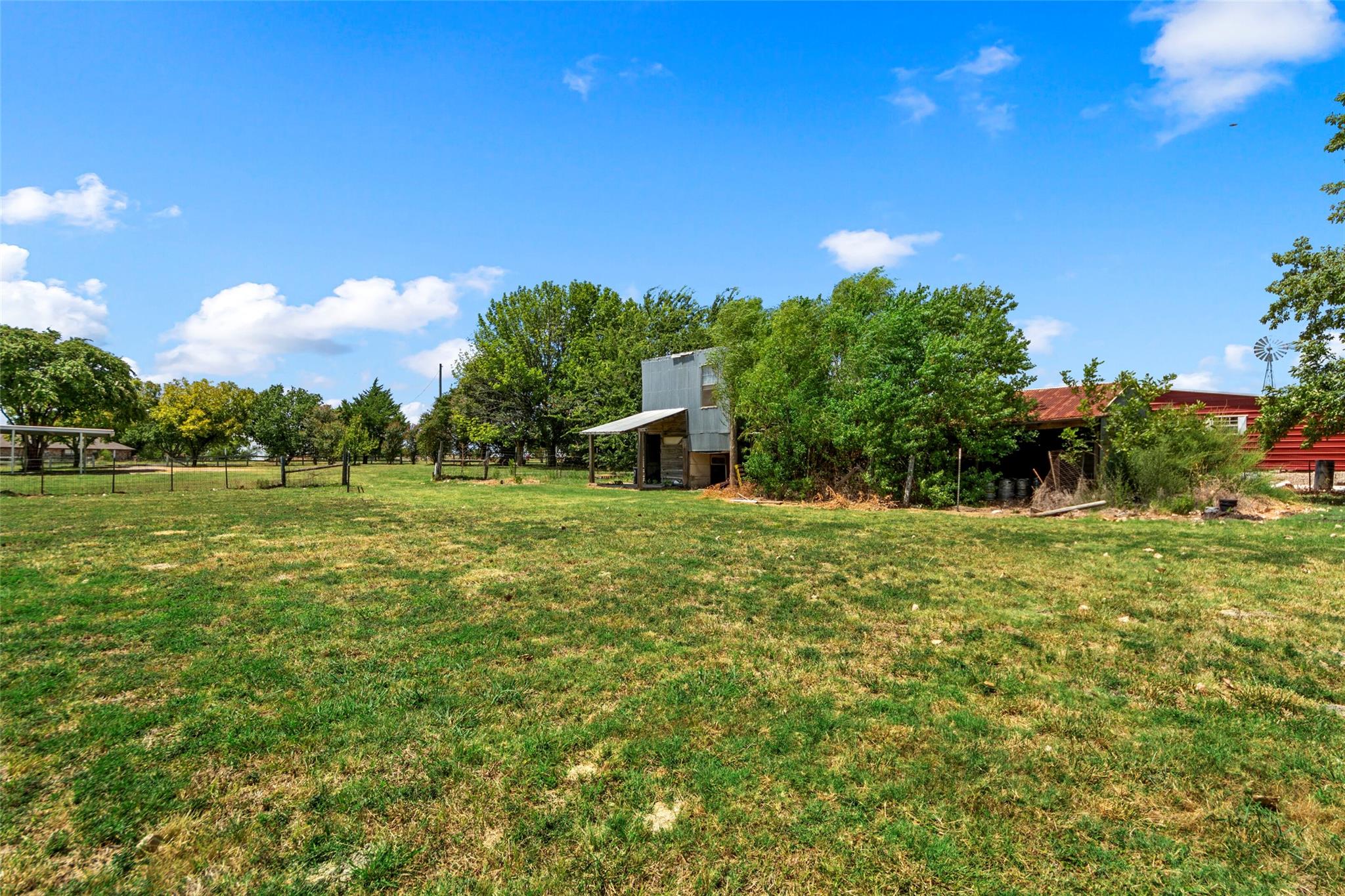 main property photo 34