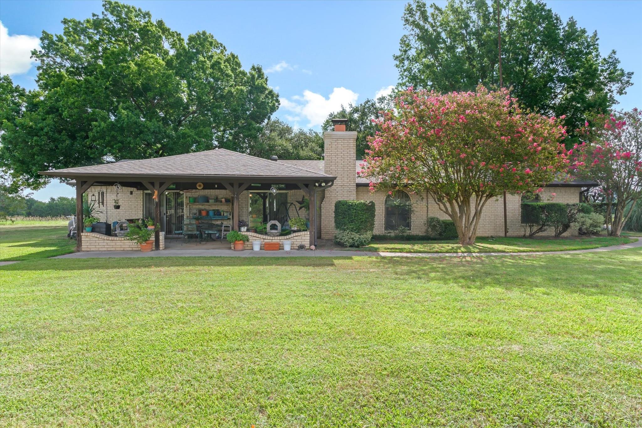 main property photo 37