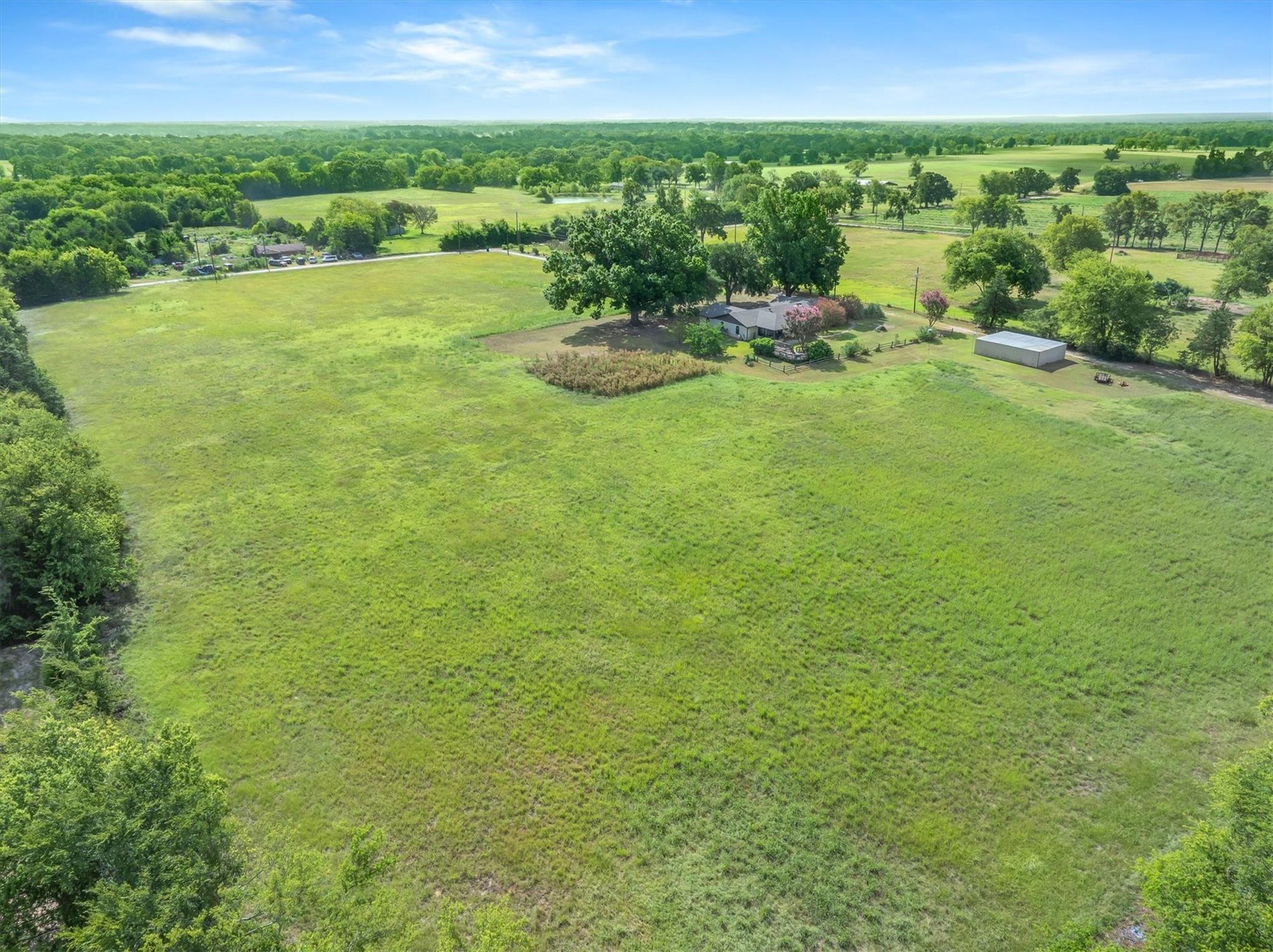 main property photo 8