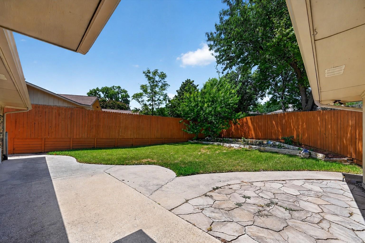 main property photo 30