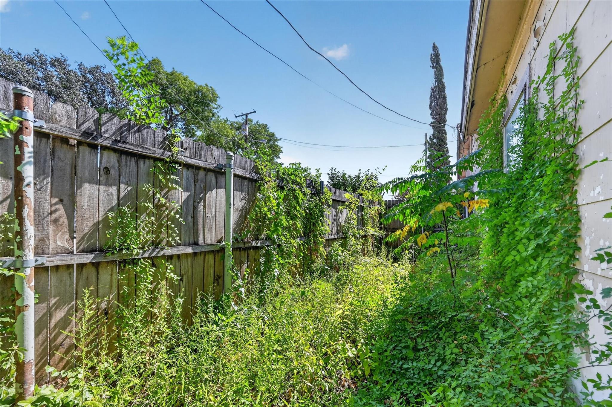 main property photo 27