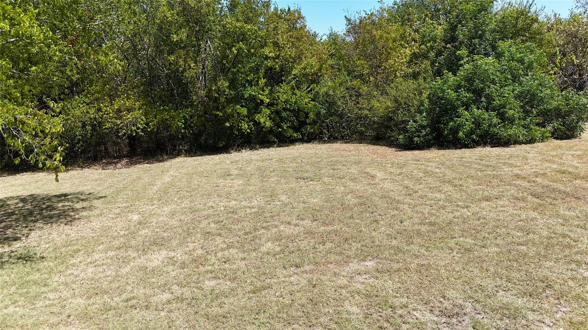 main property photo 11