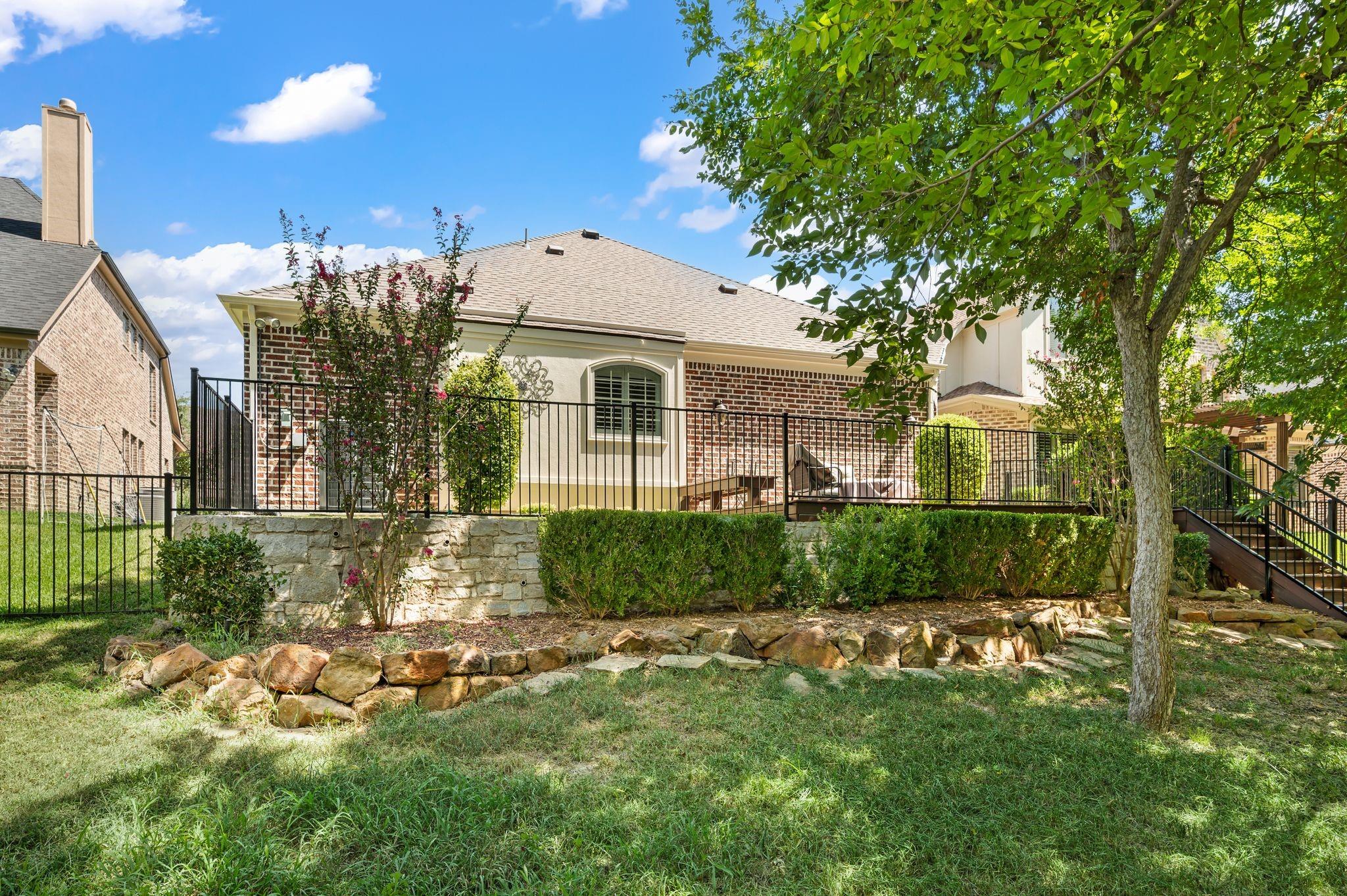 main property photo 31