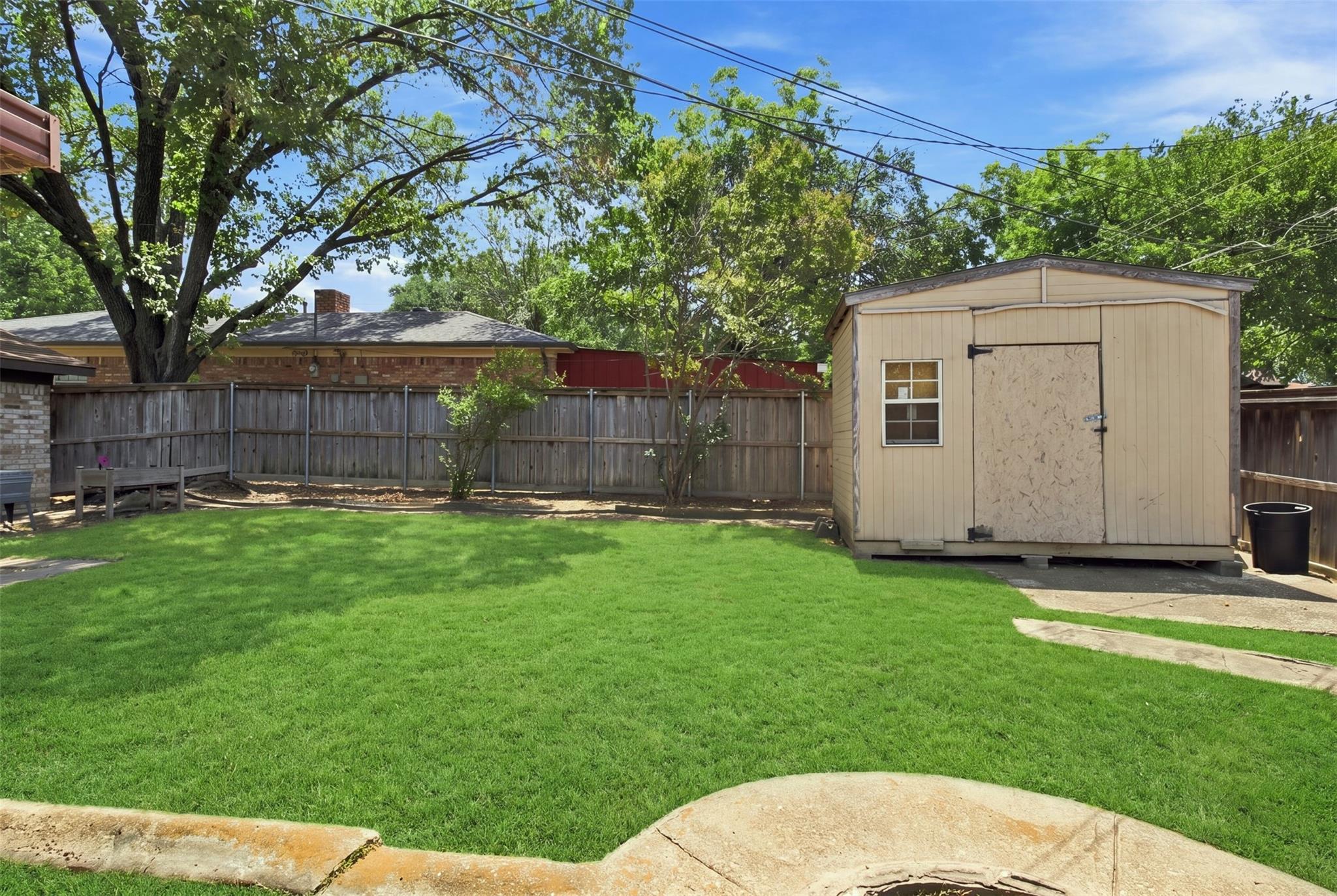 main property photo 22