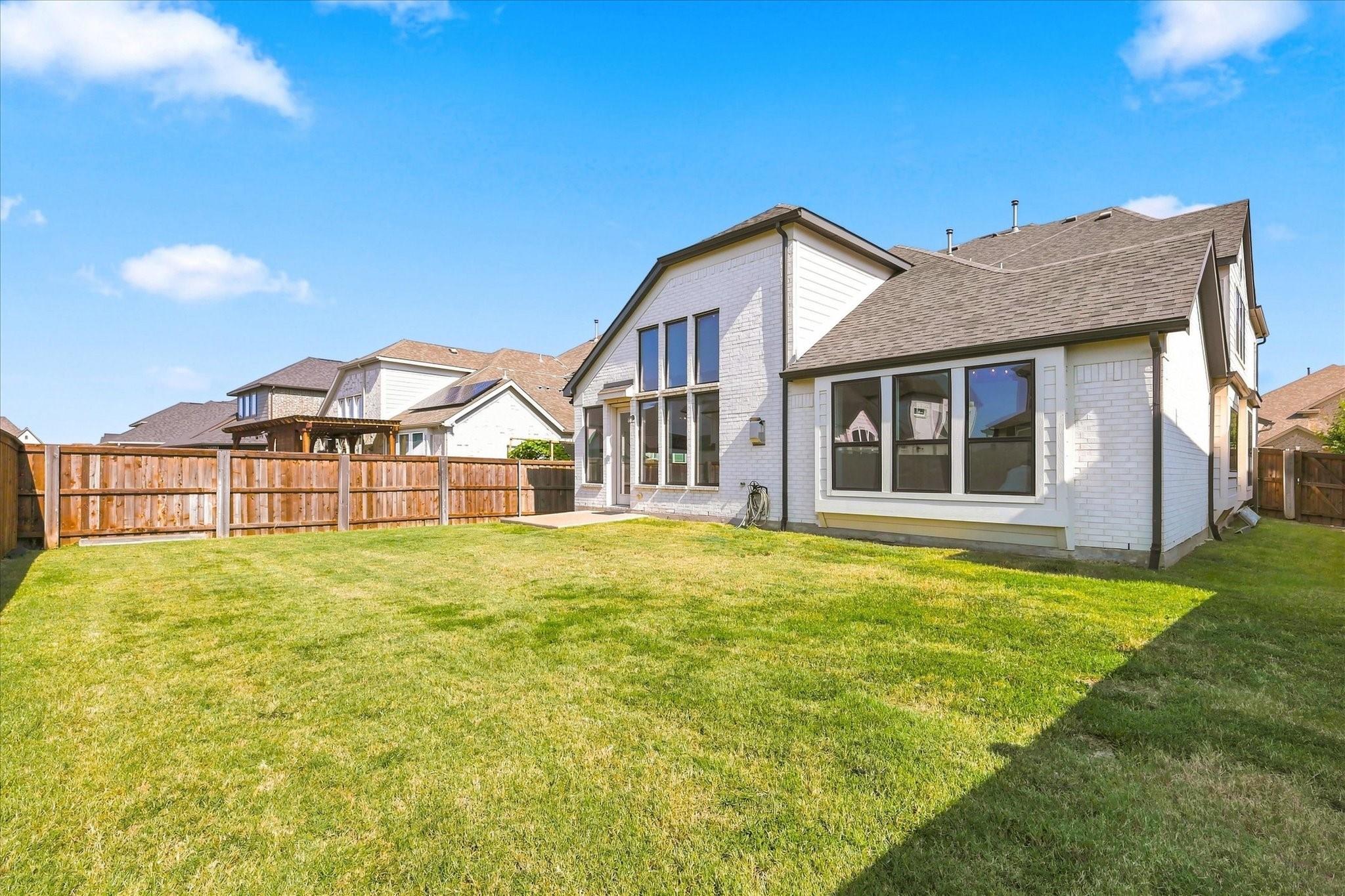 main property photo 32