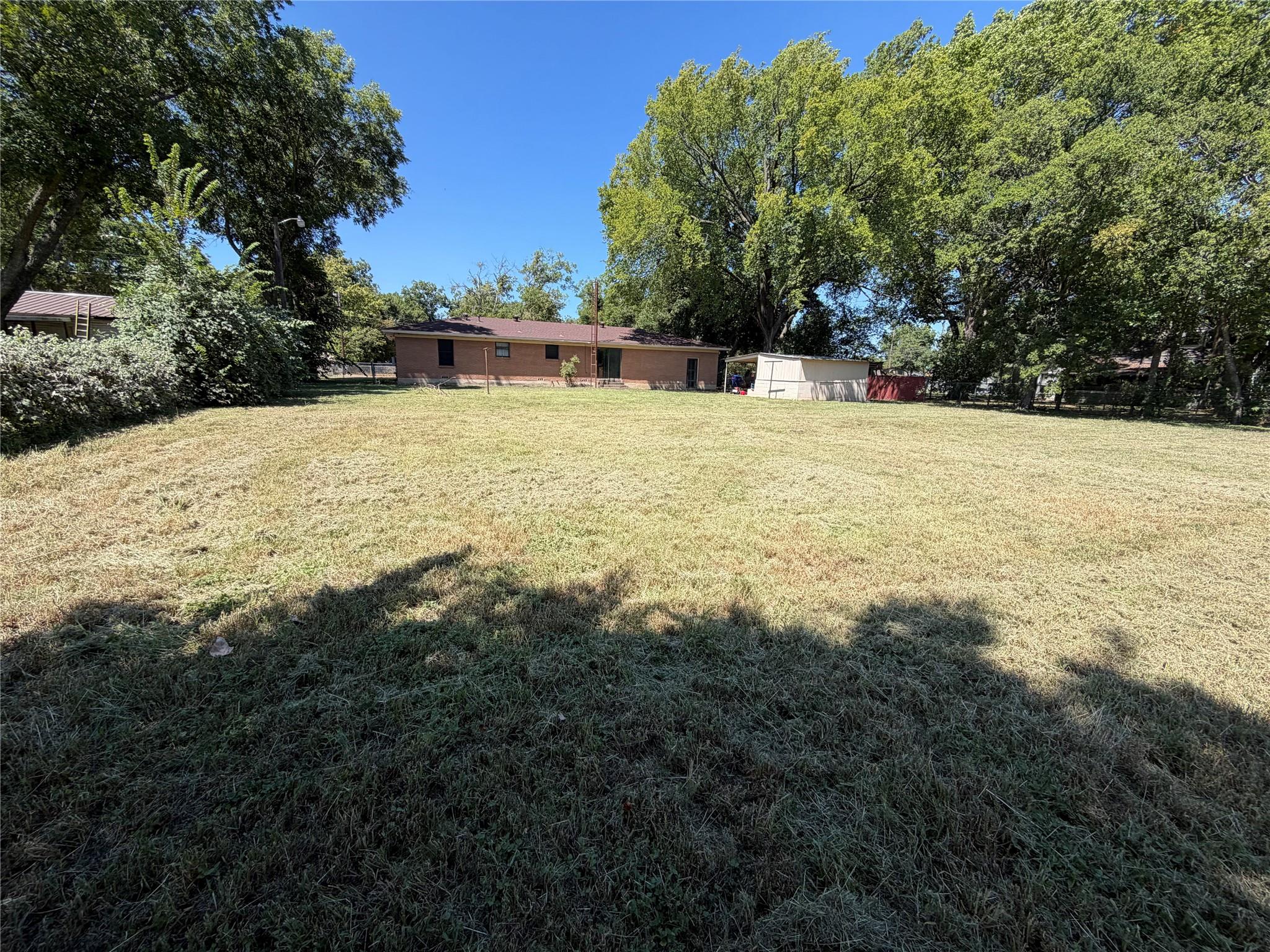 main property photo 10