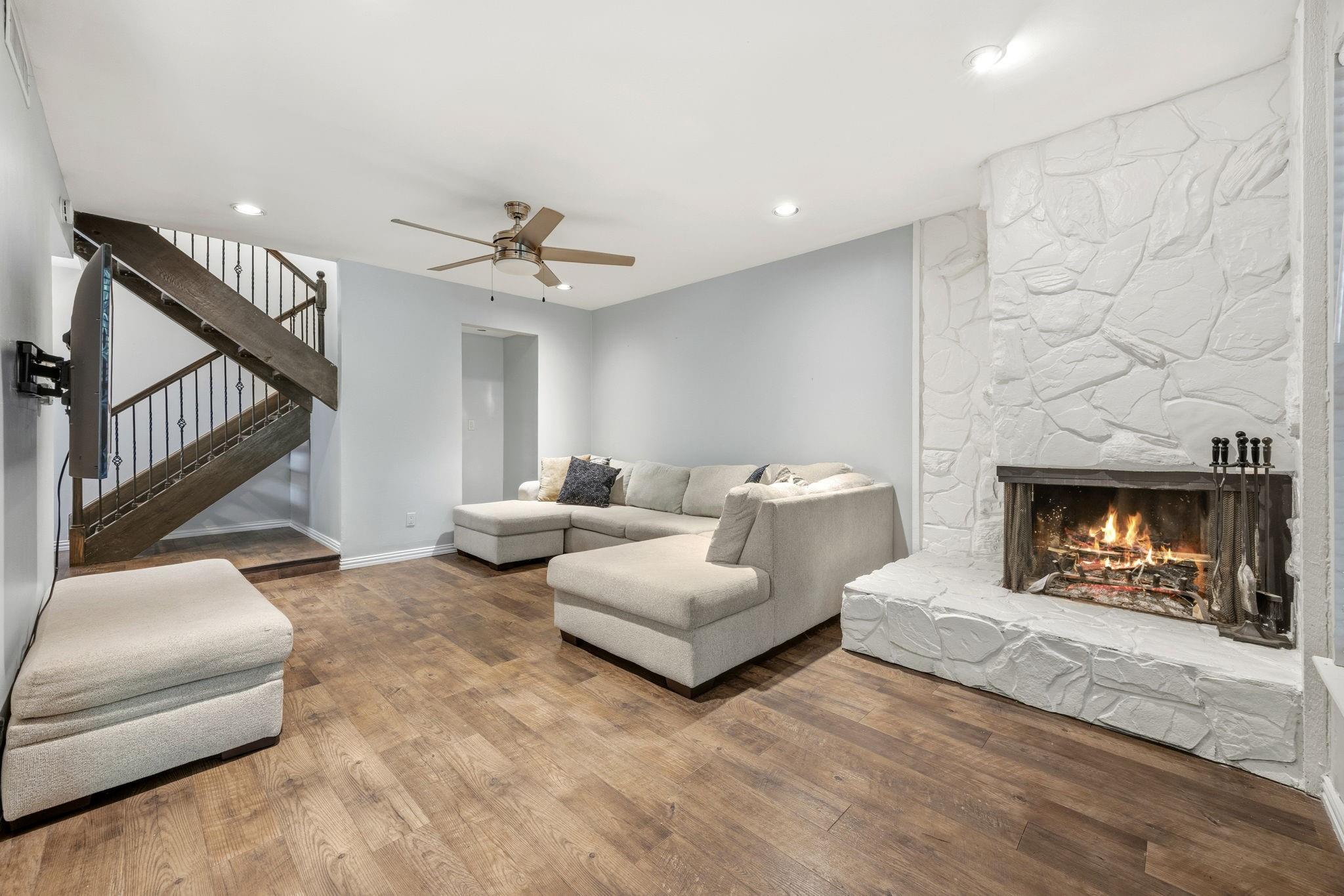 property viewer photo 4
