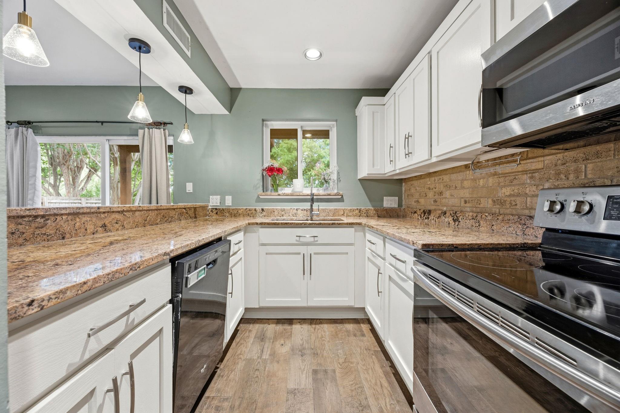 property viewer photo 8
