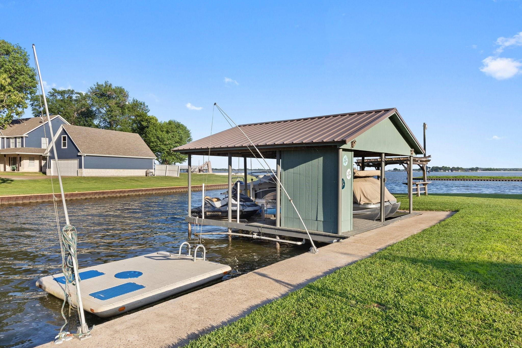 main property photo 2
