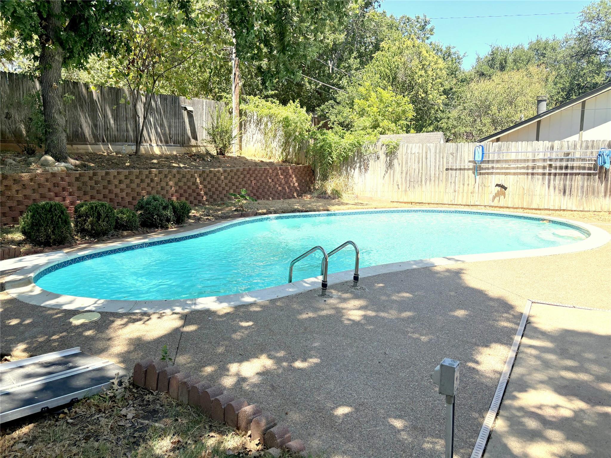 main property photo 22