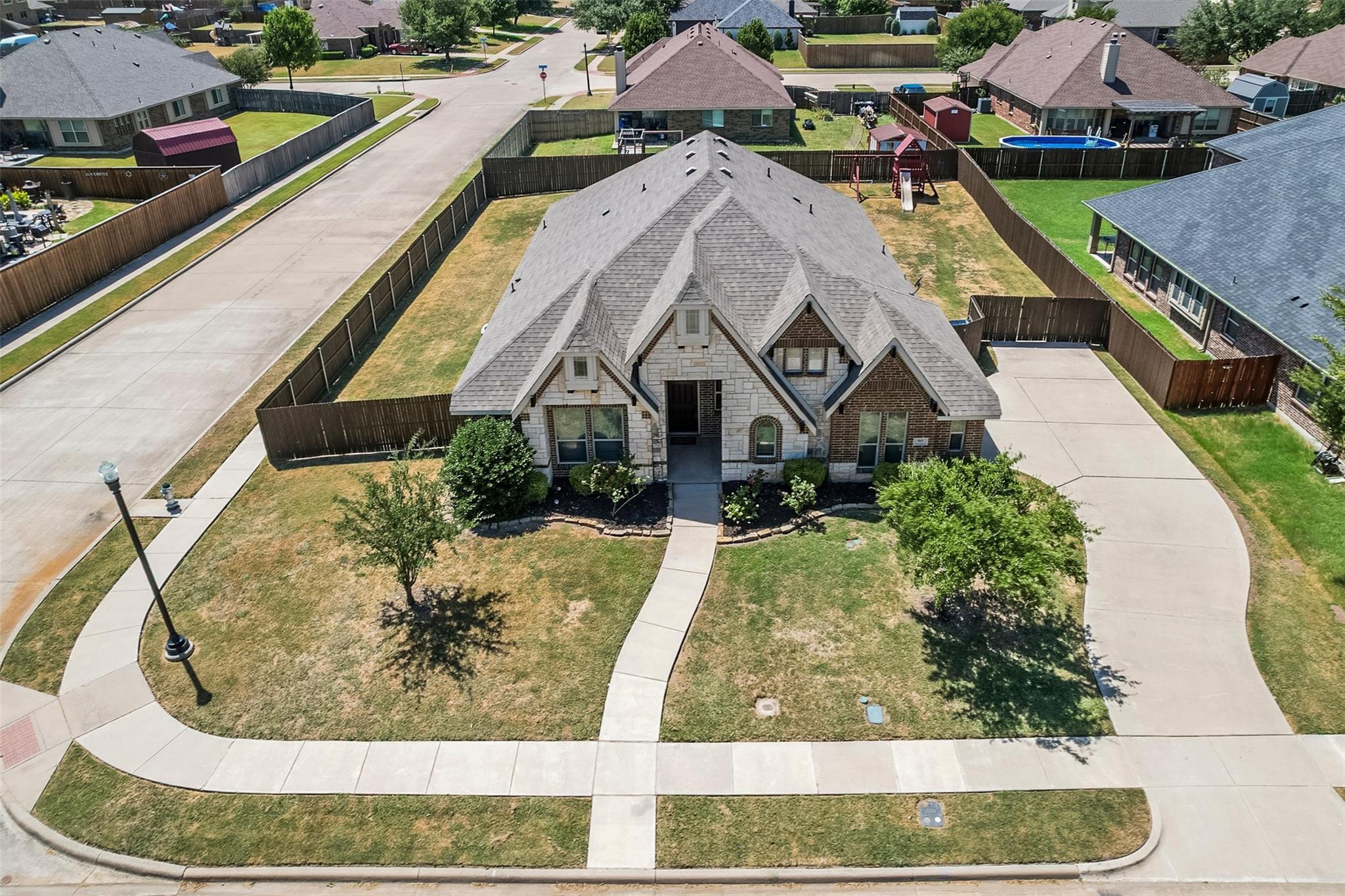 main property photo 26