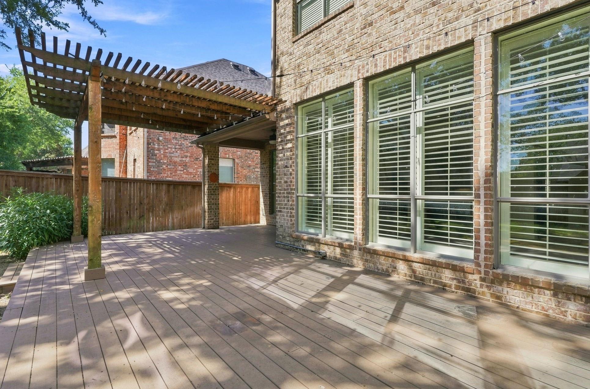 main property photo 35