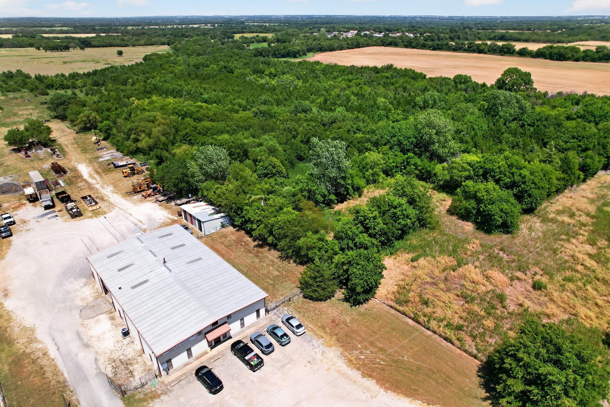 main property photo 13