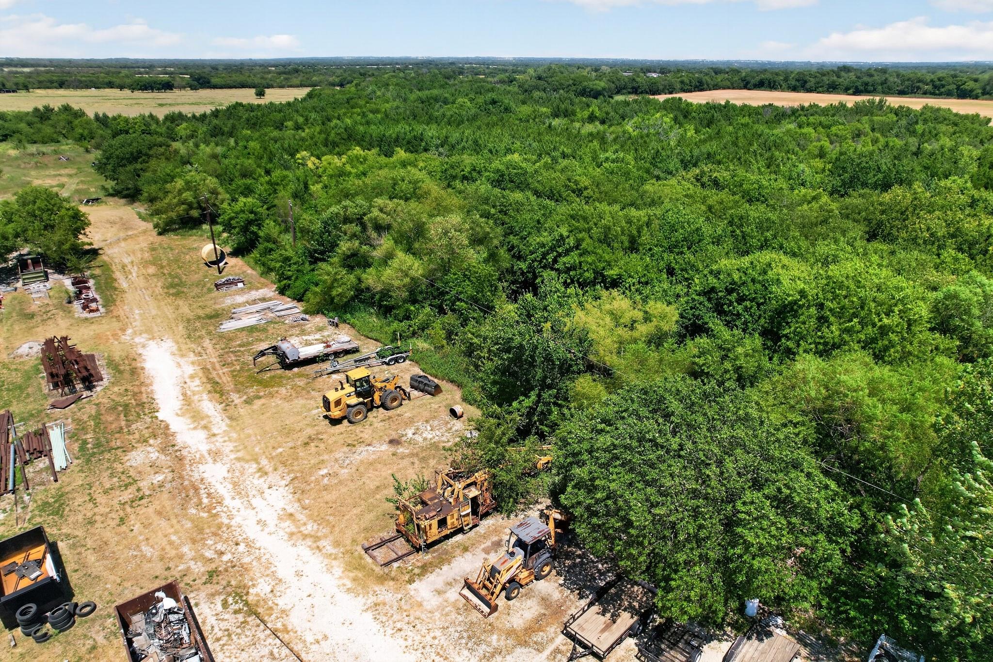 main property photo 6