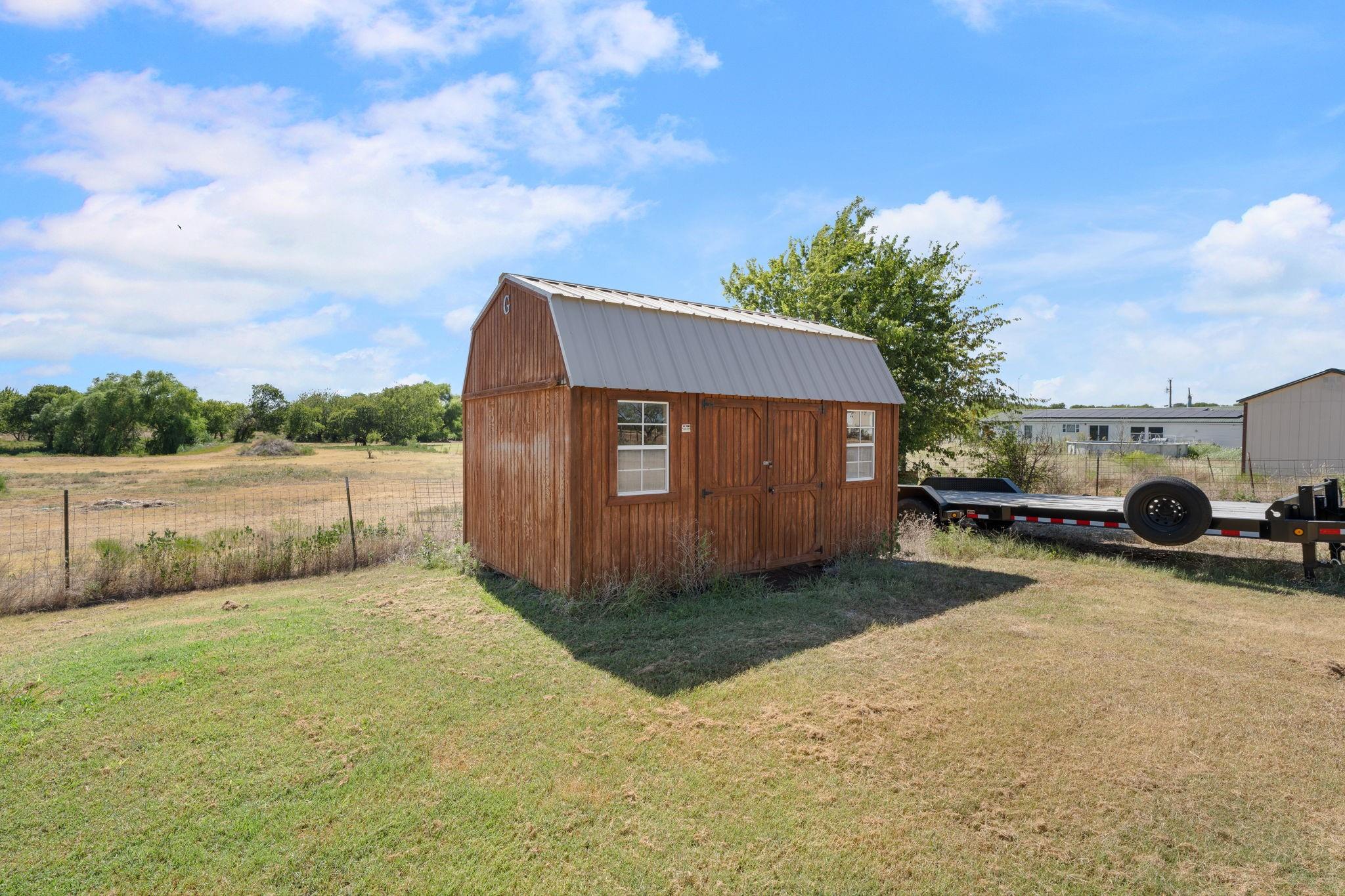 main property photo 32