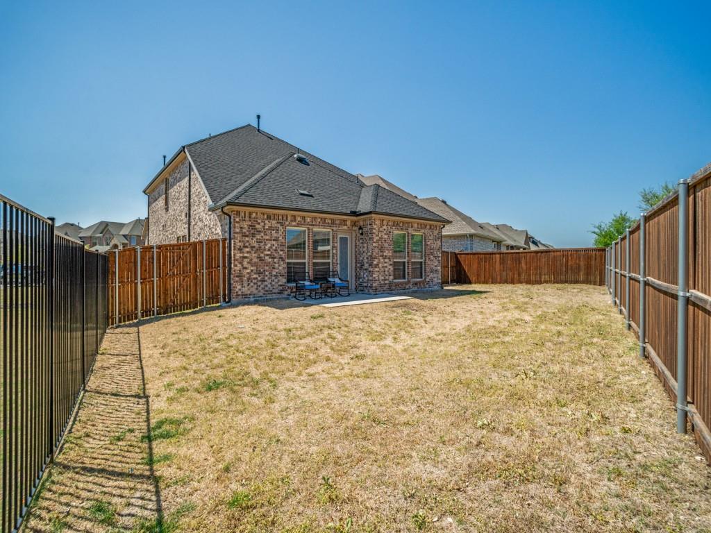 main property photo 23