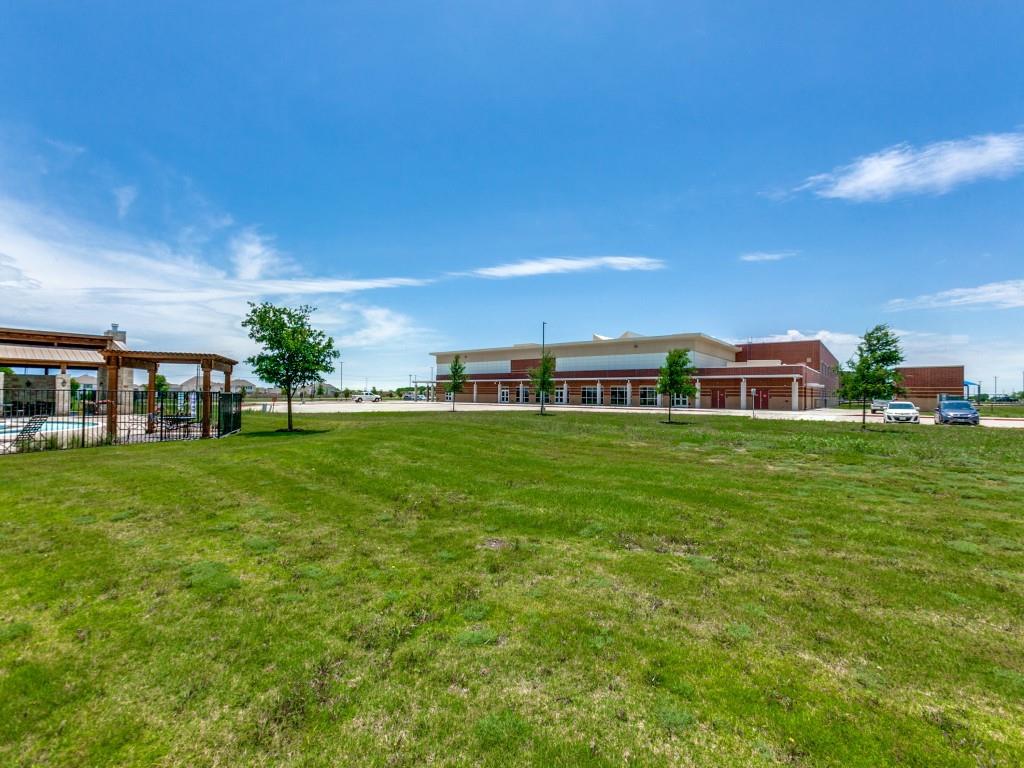 main property photo 27