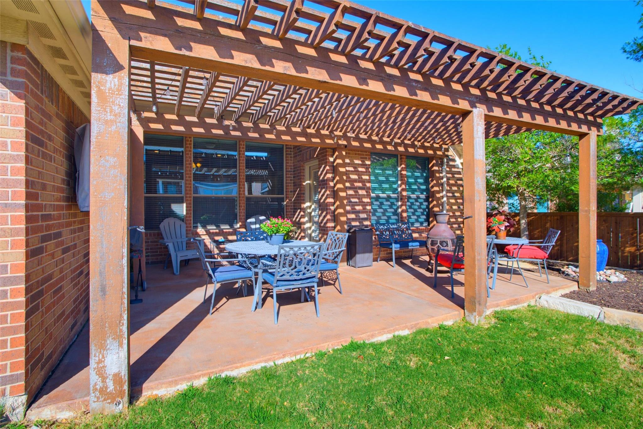 main property photo 31