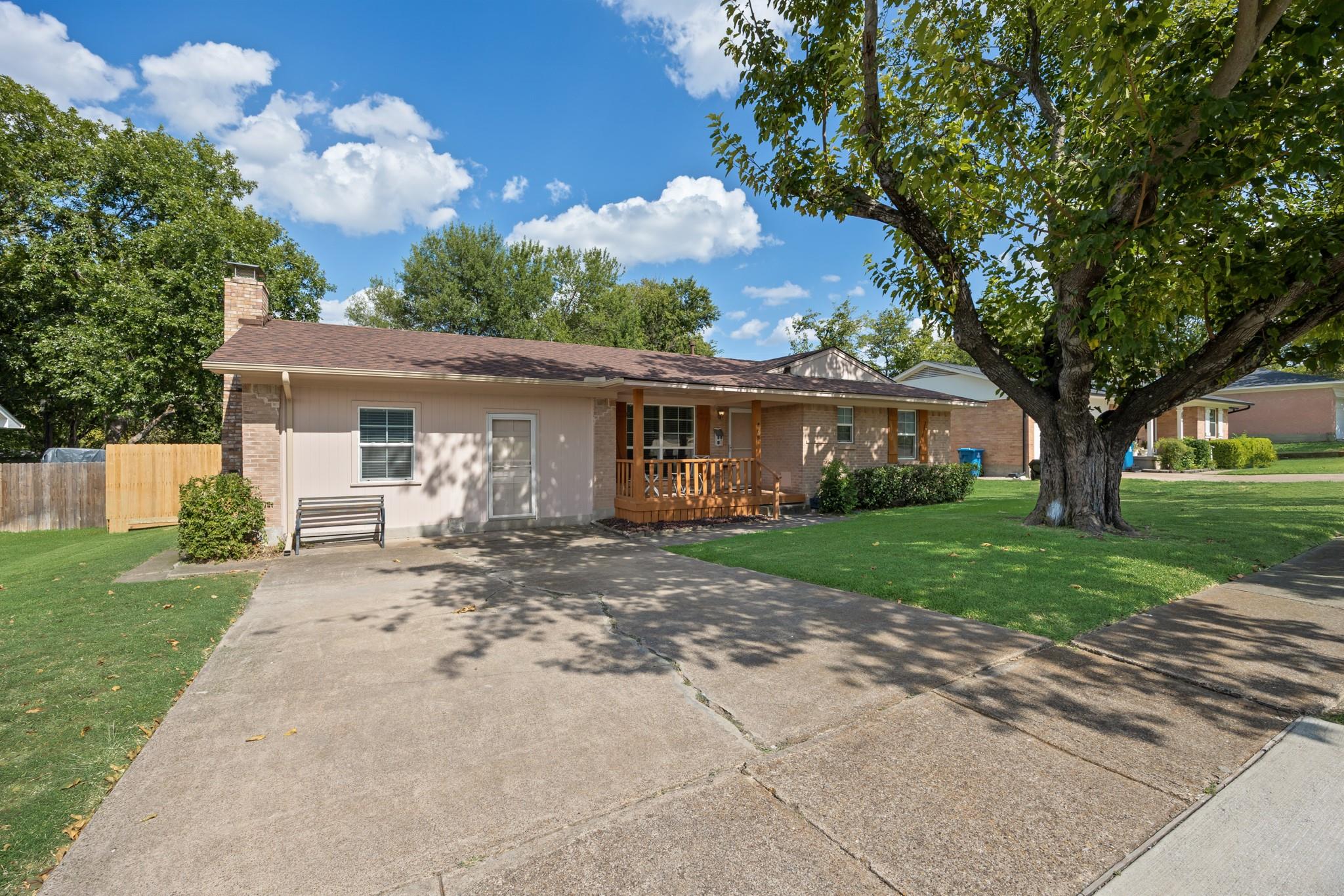 main property photo 18