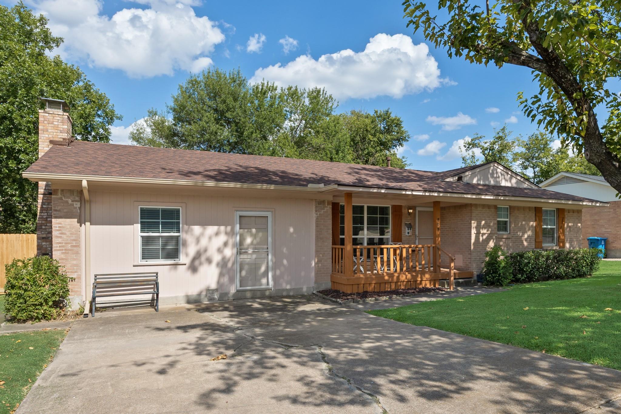 main property photo 20