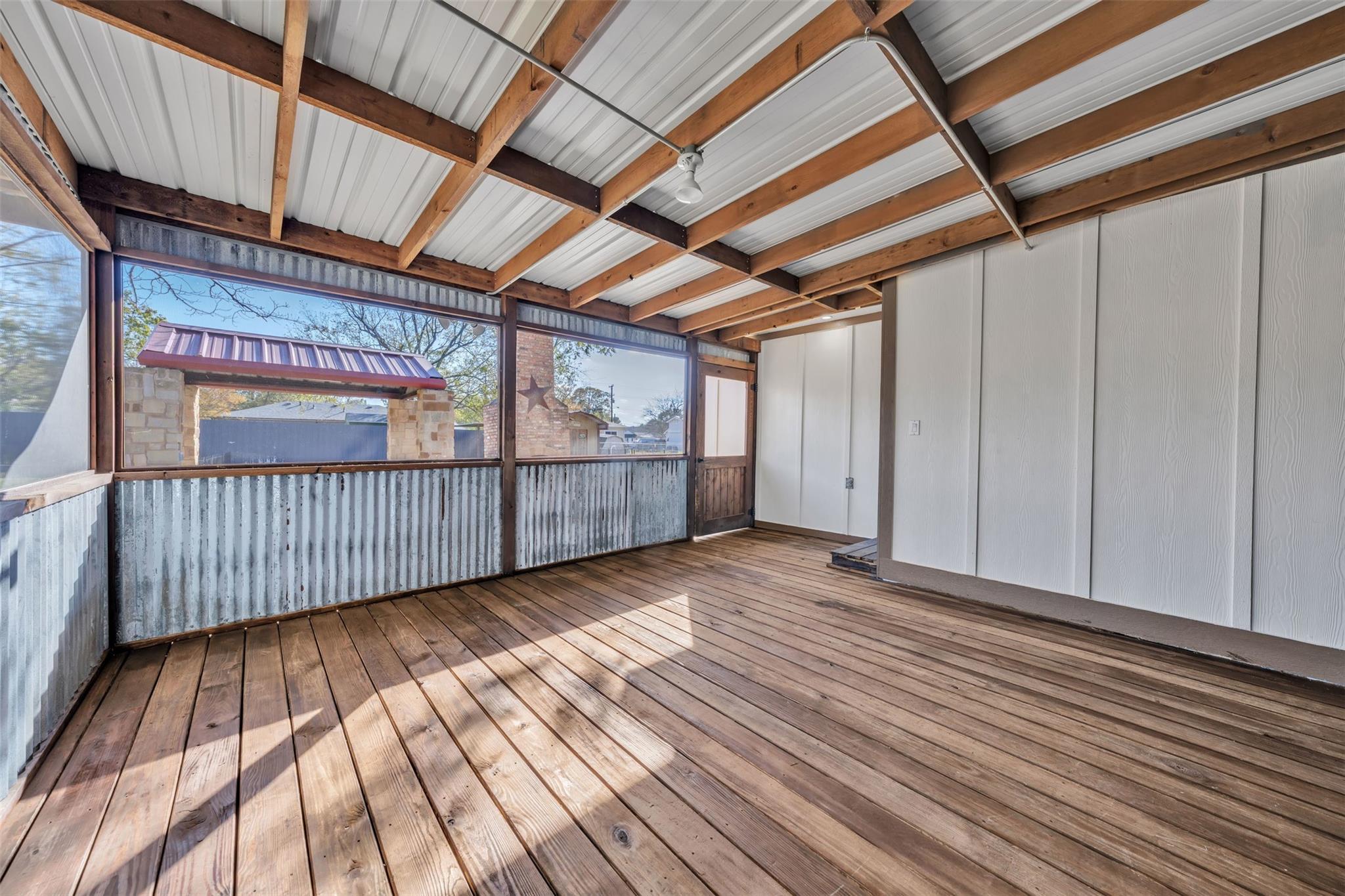 main property photo 24