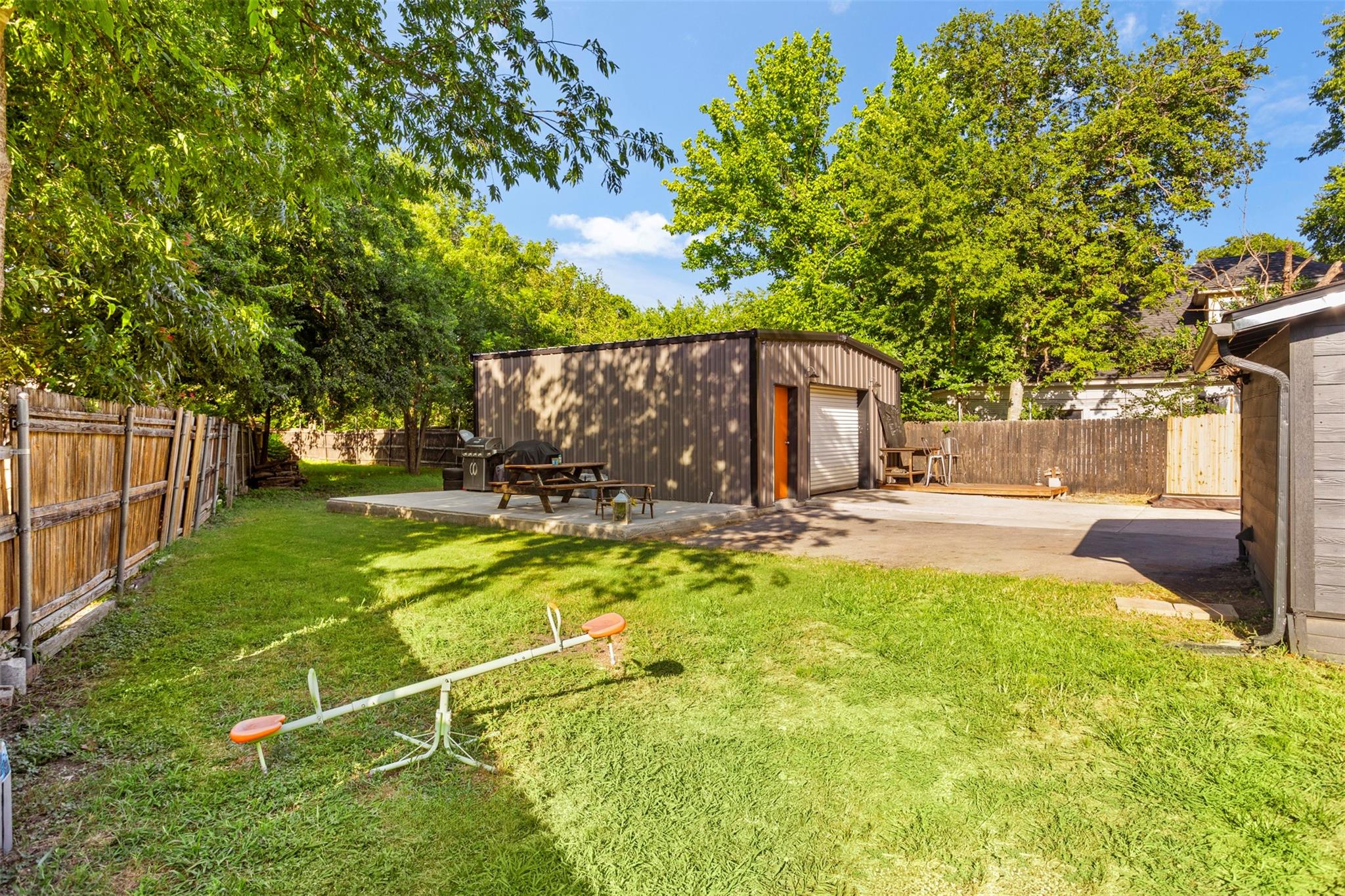 main property photo 21