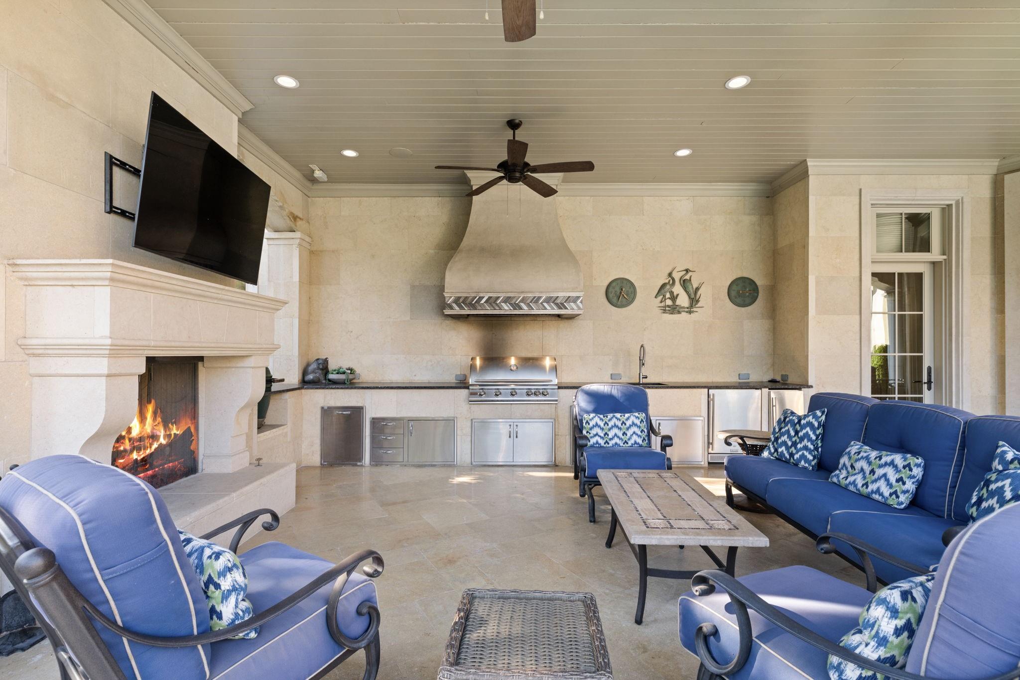 main property photo 28