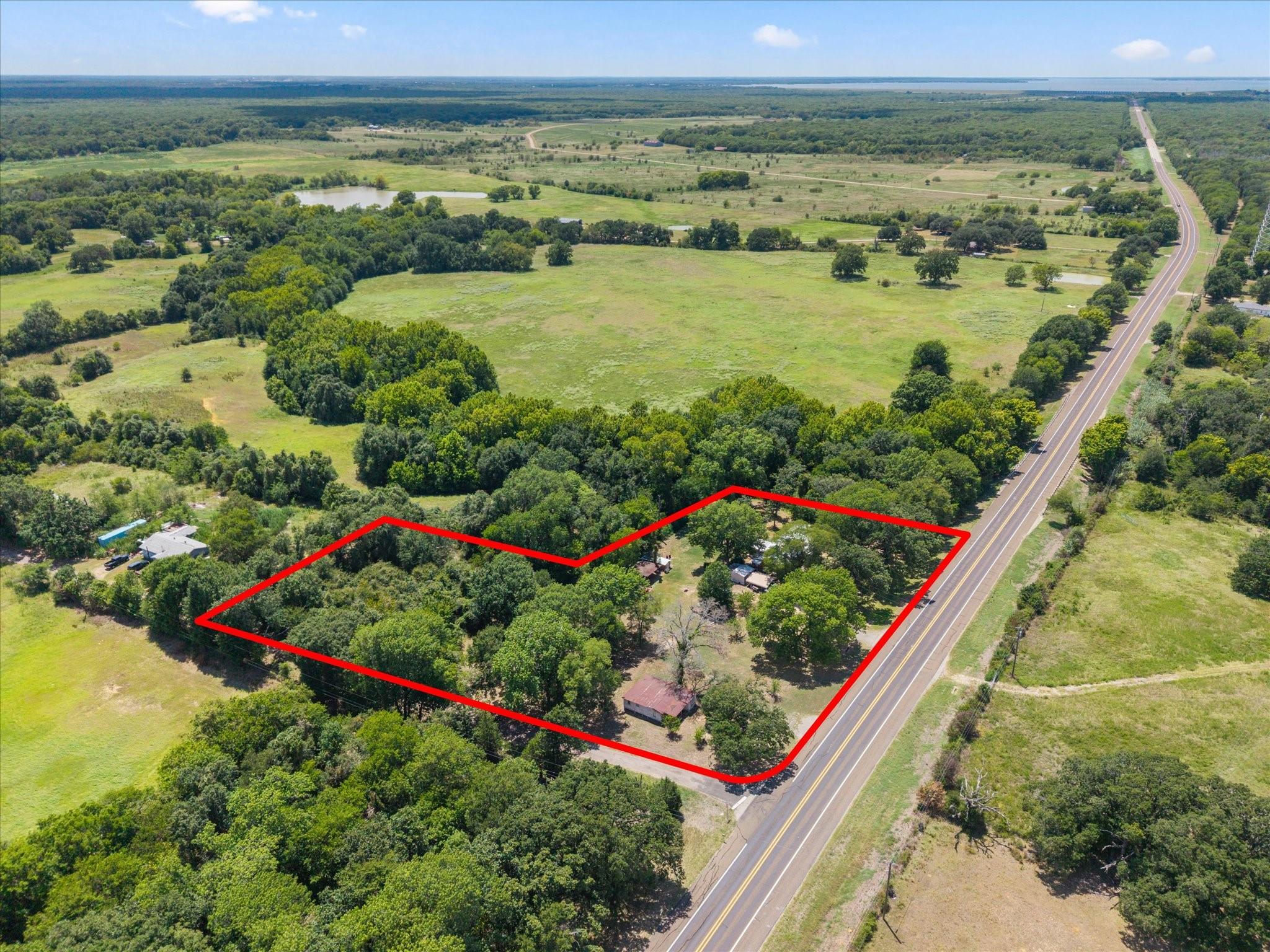 main property photo 31