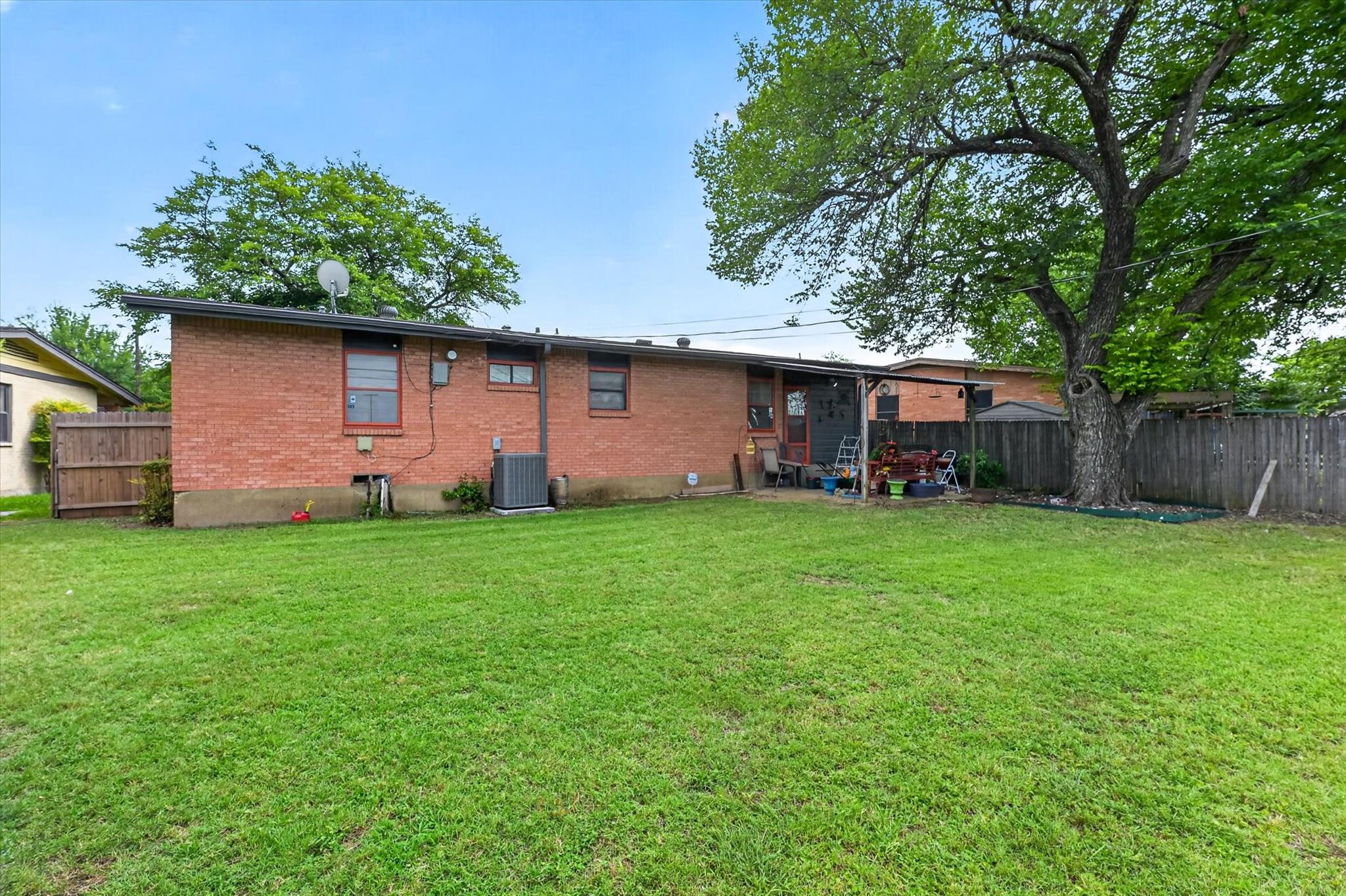 main property photo 16