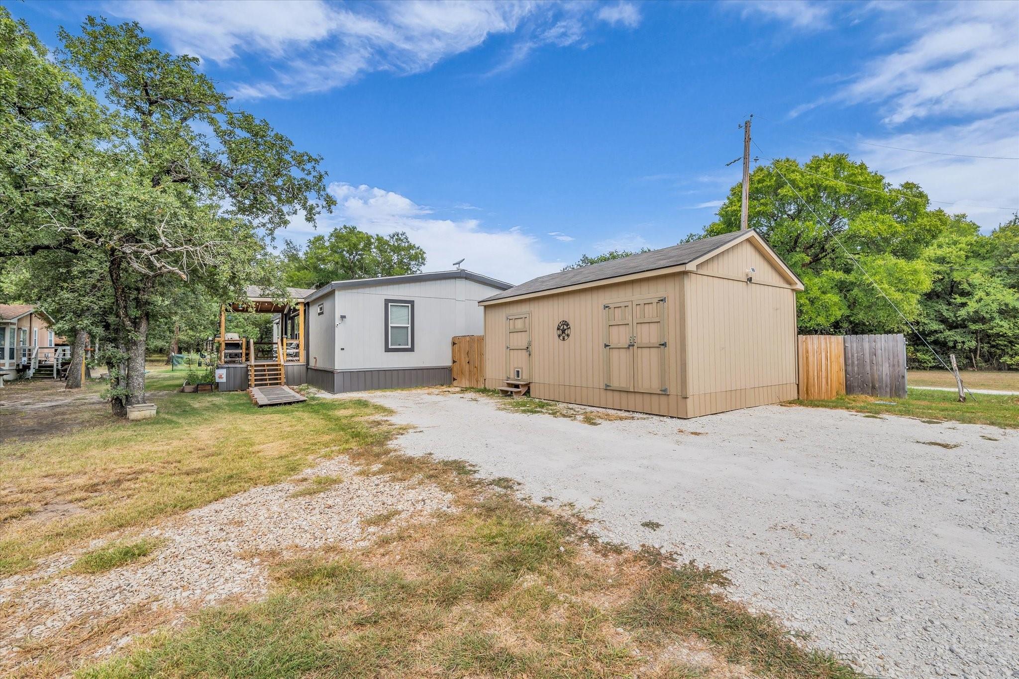 main property photo 12