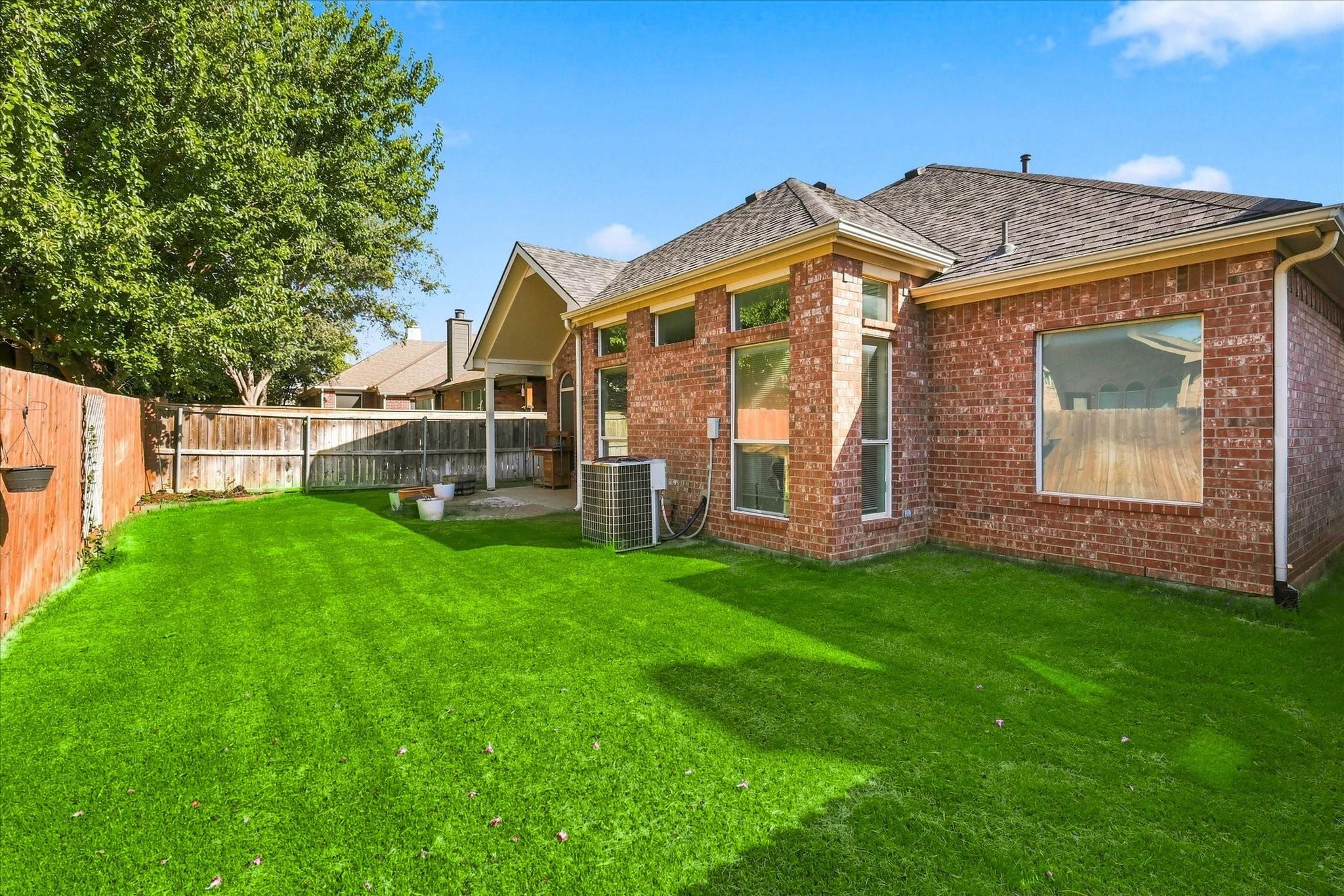 main property photo 20