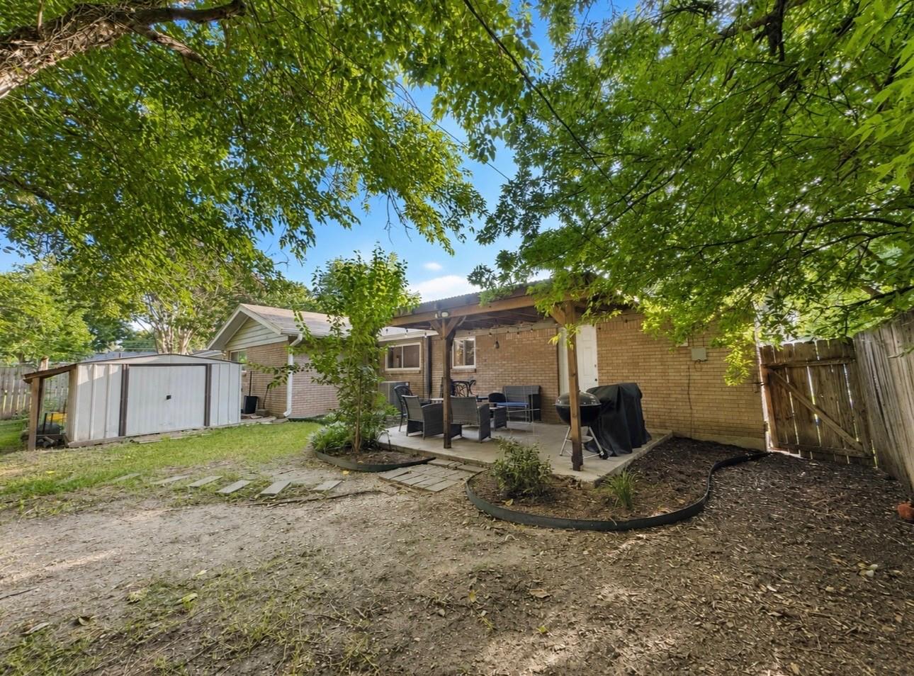 main property photo 11