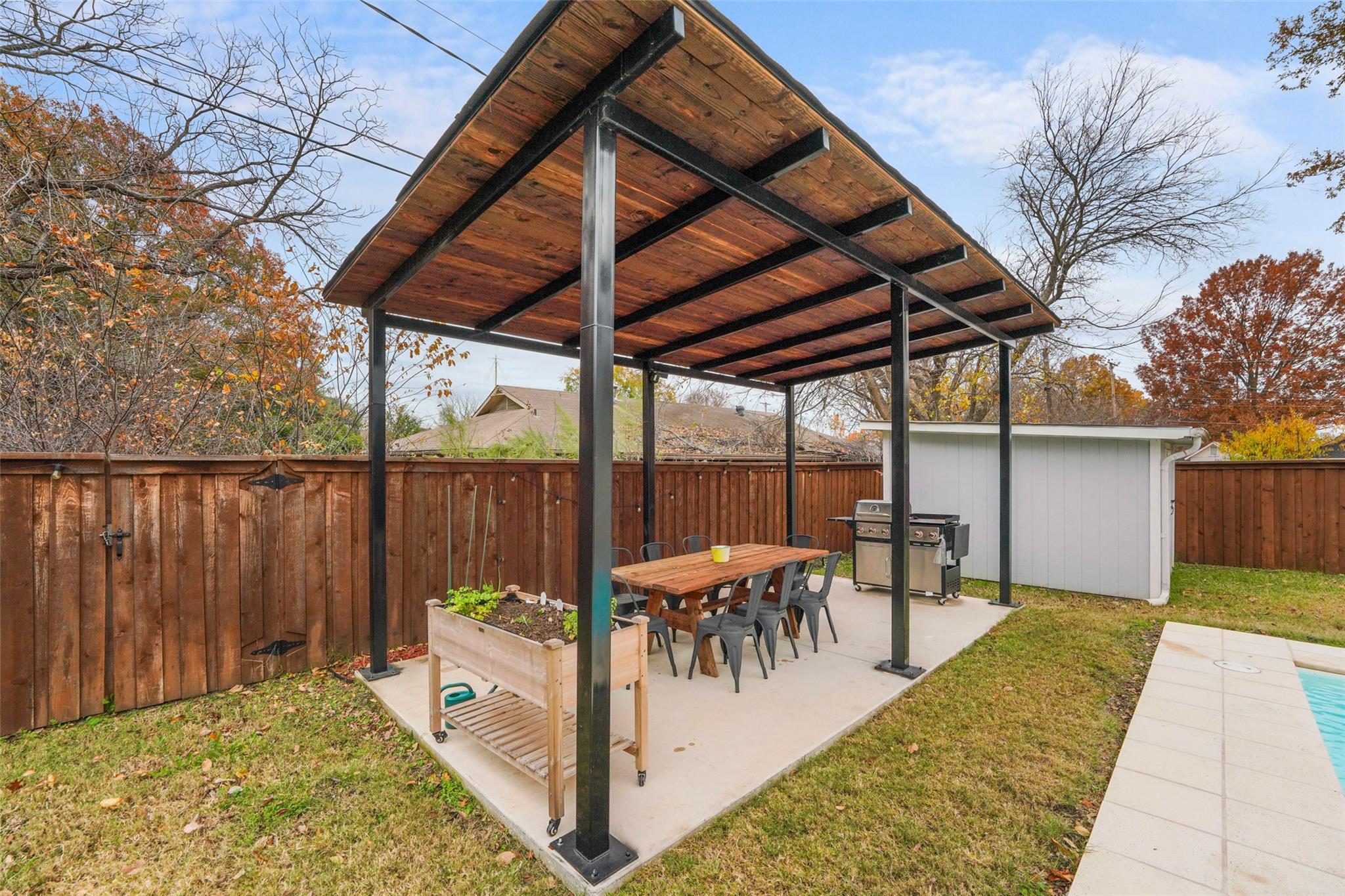 main property photo 15