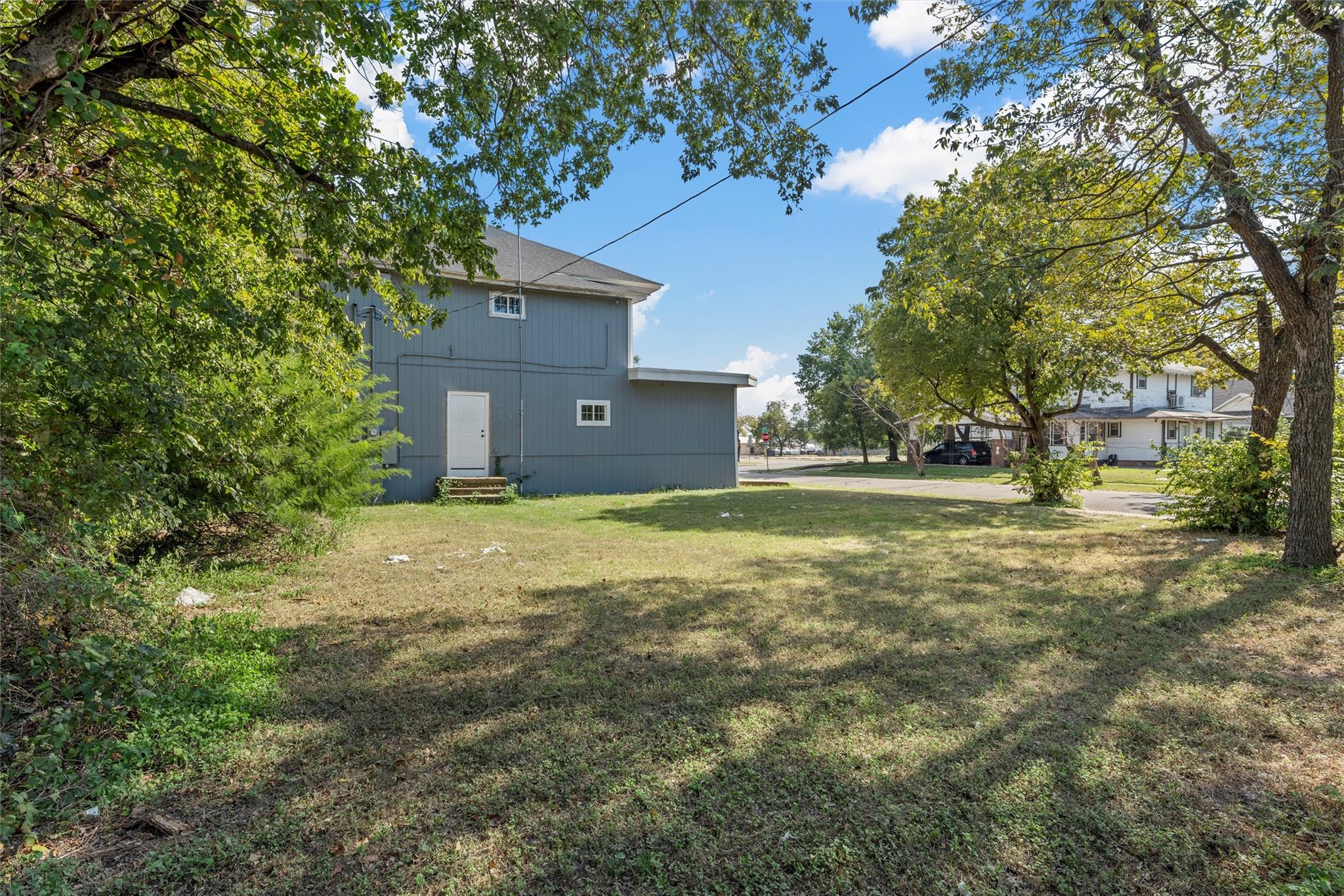 main property photo 23