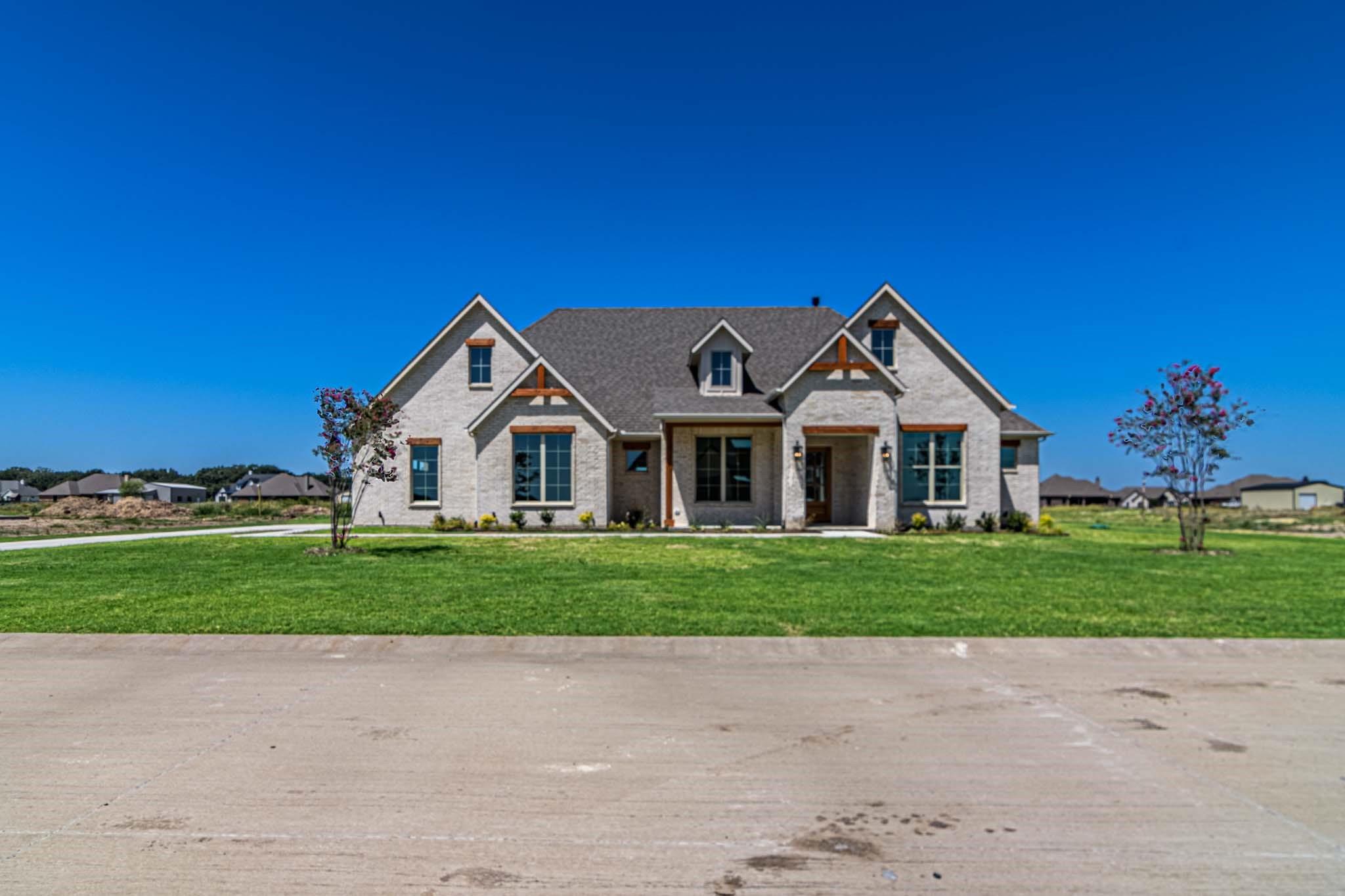 main property photo 2