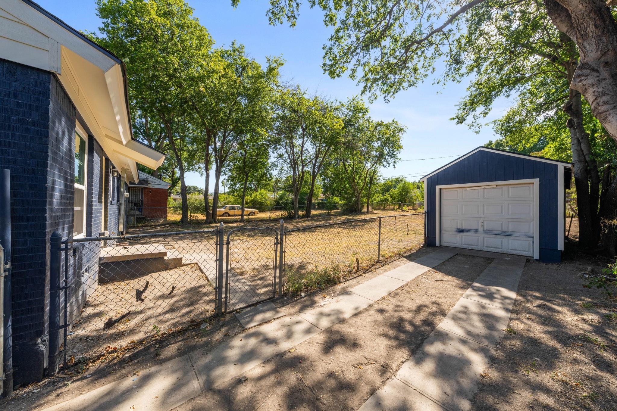 main property photo 24