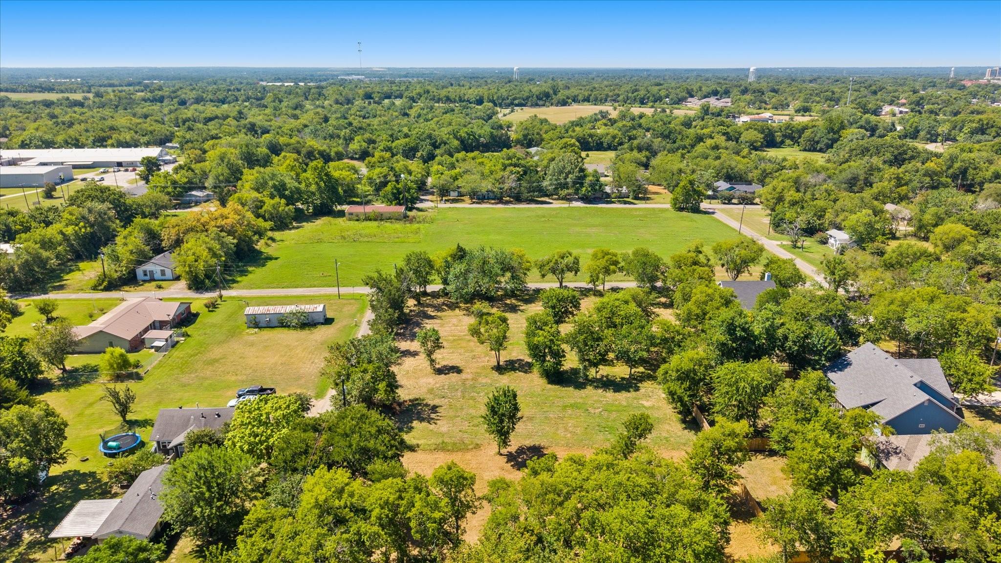 main property photo 9