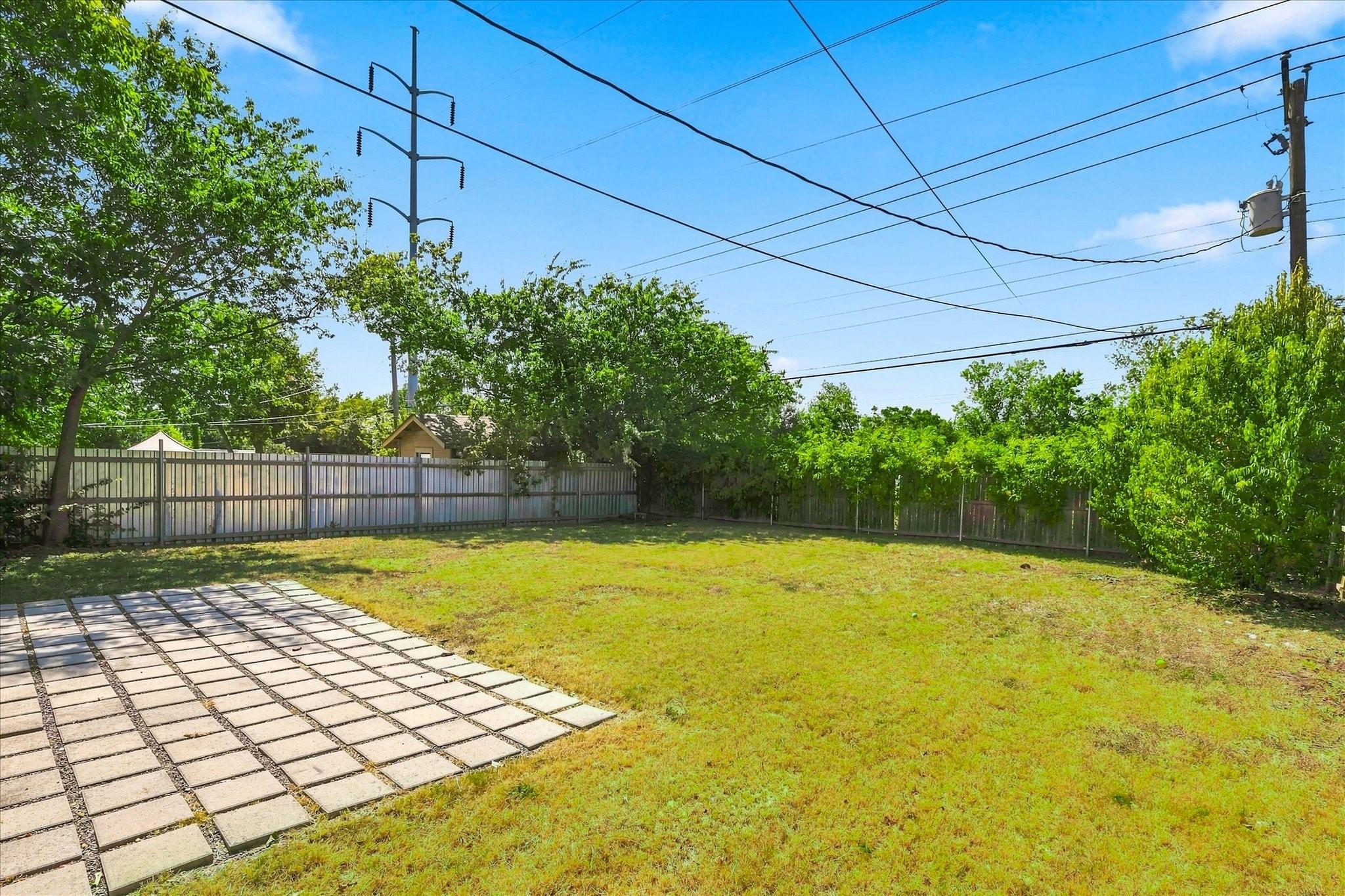 main property photo 24