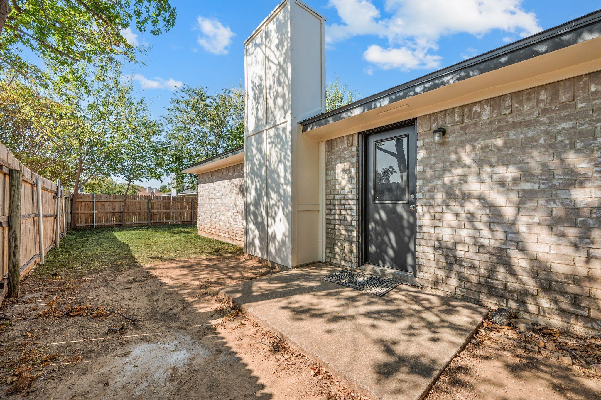 main property photo 5