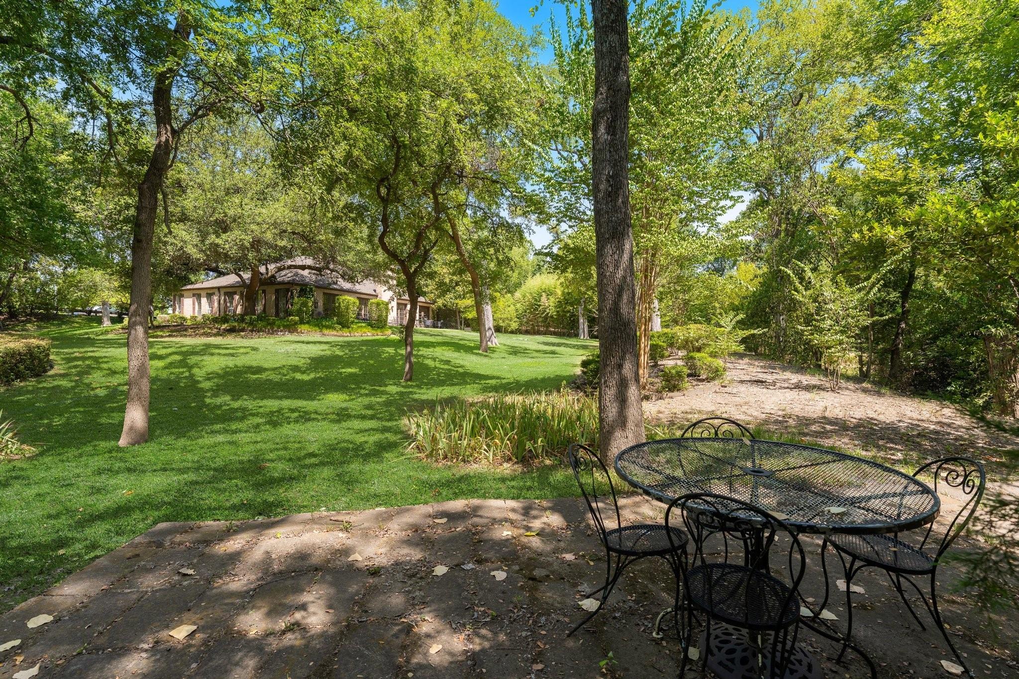 main property photo 5