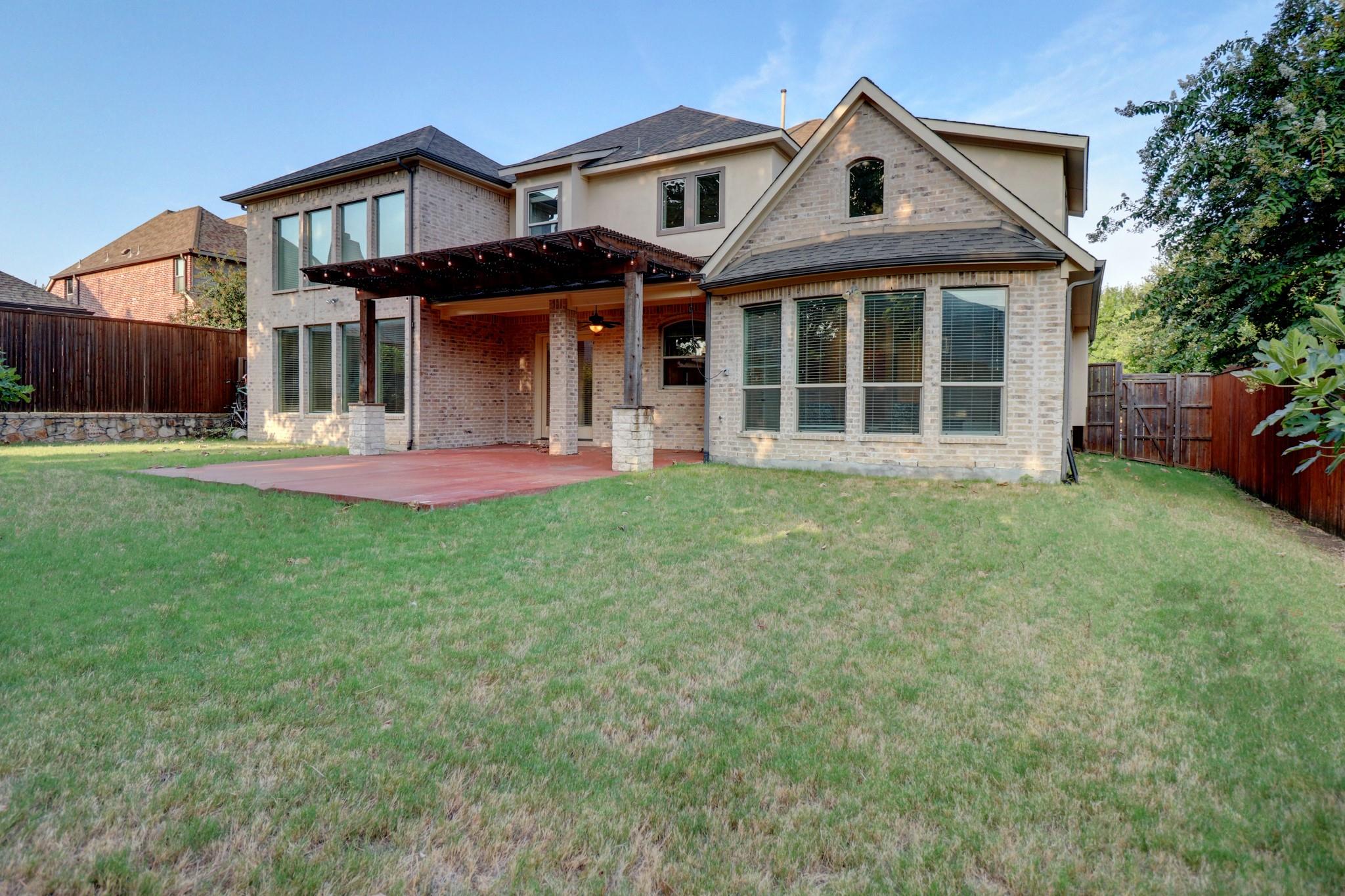 main property photo 31