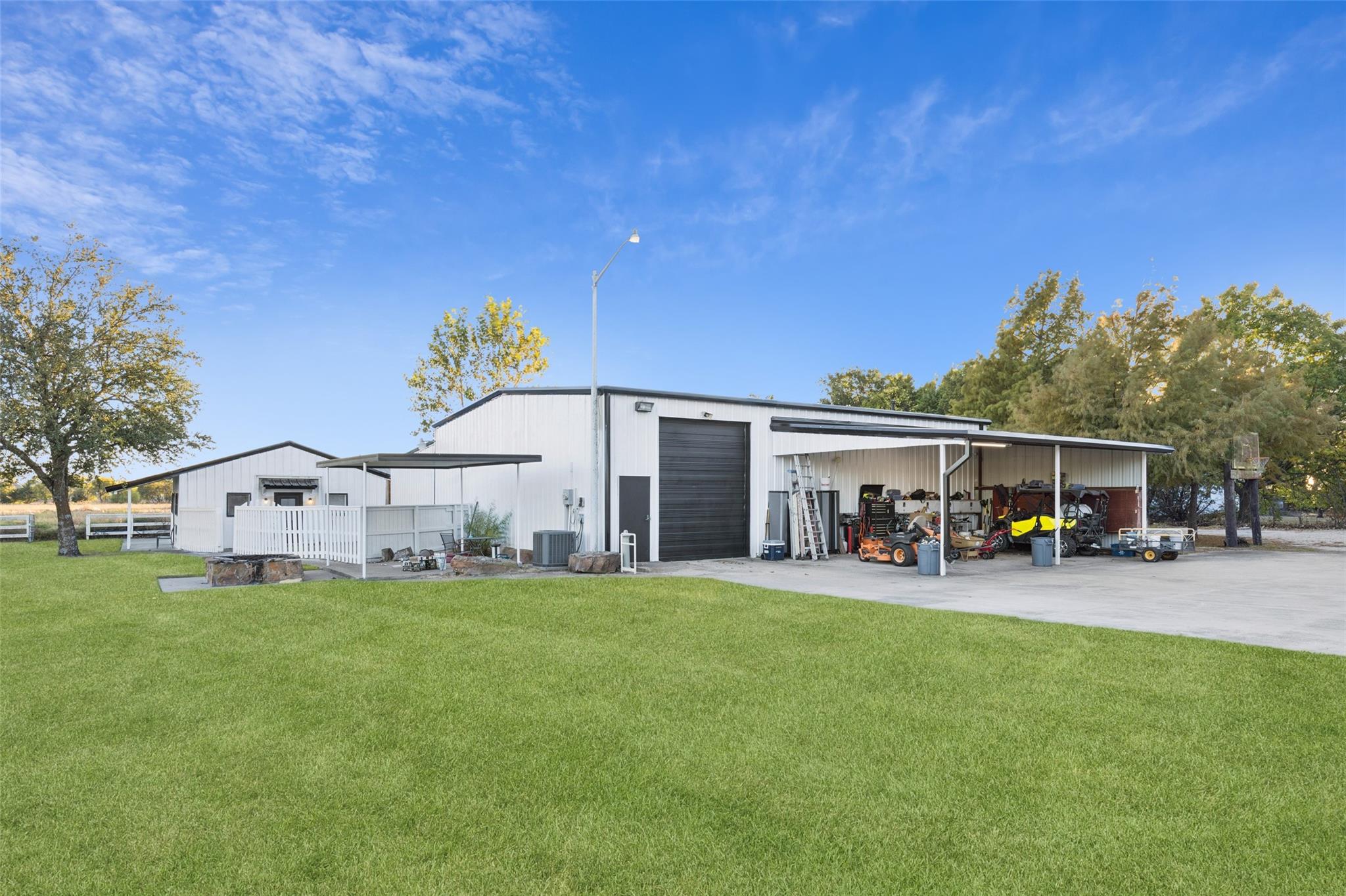 main property photo 27